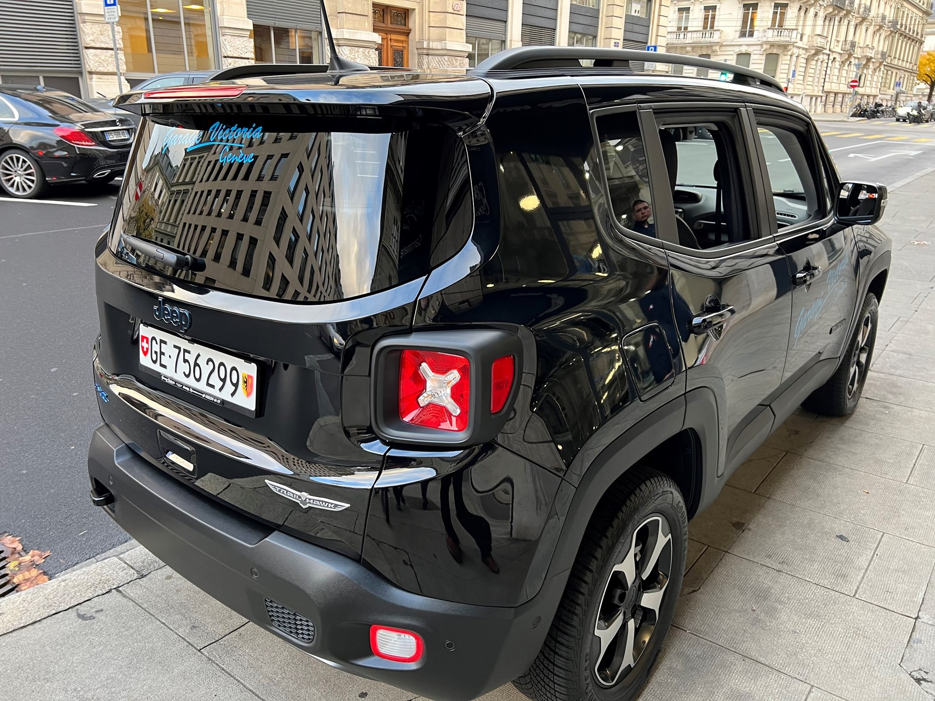 JEEP Renegade 1.3 T PHEV Trailhawk Plus AWD-image-3