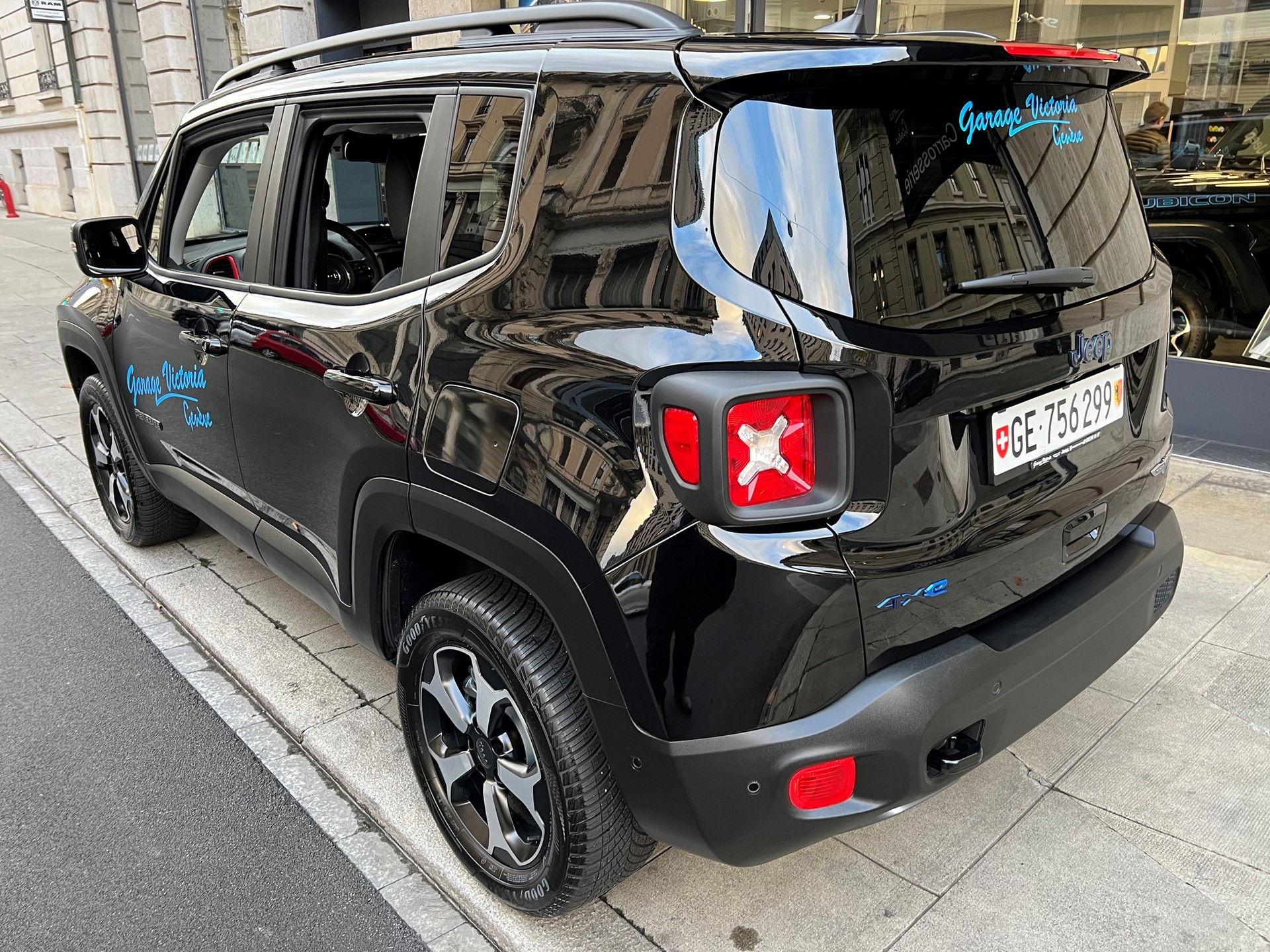 JEEP Renegade 1.3 T PHEV Trailhawk Plus AWD-image-4