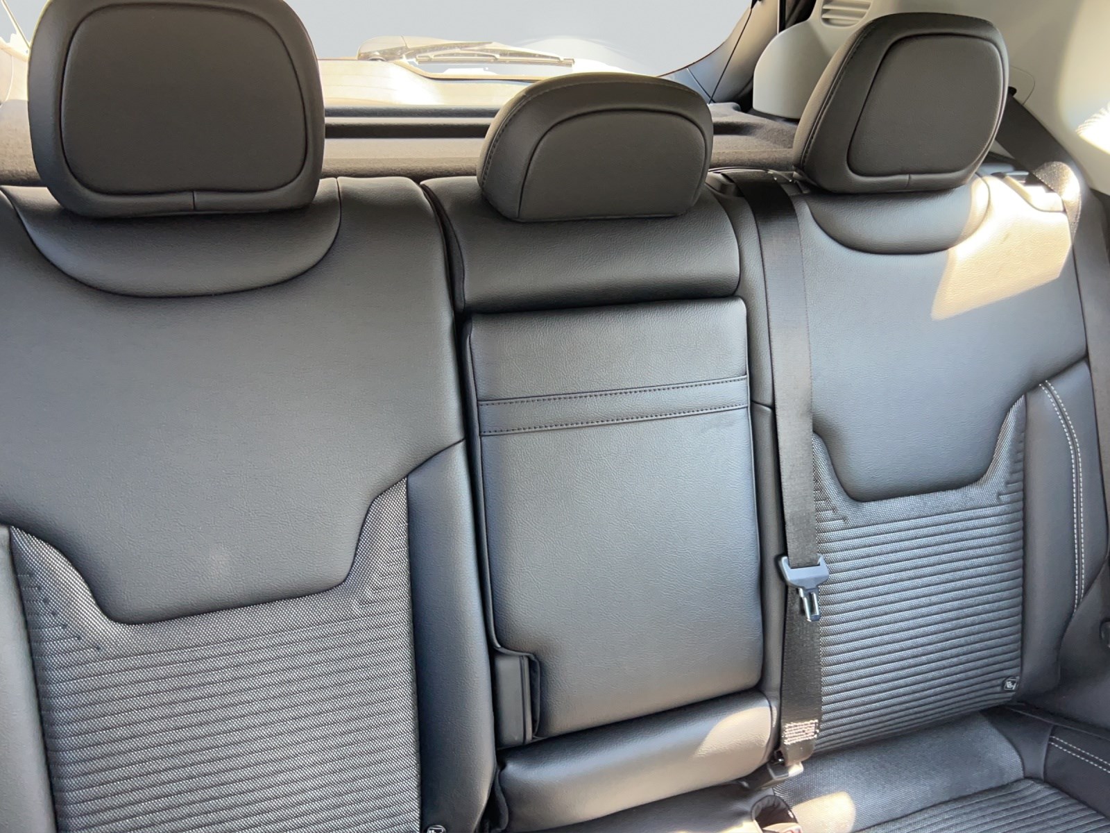 JEEP Compass 4x2 1.5 T MHEV Swiss Limited Plus-image-10