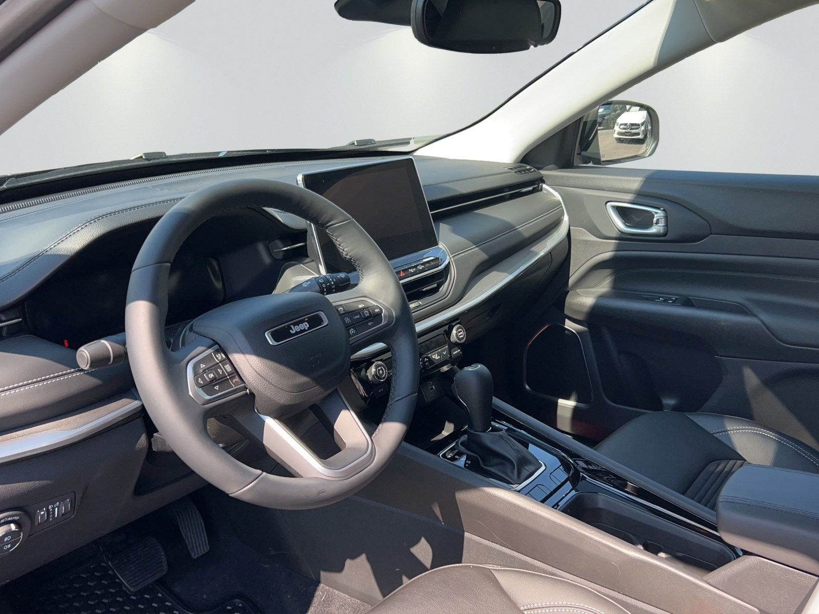 JEEP Compass 4x2 1.5 T MHEV Swiss Limited Plus-image-6
