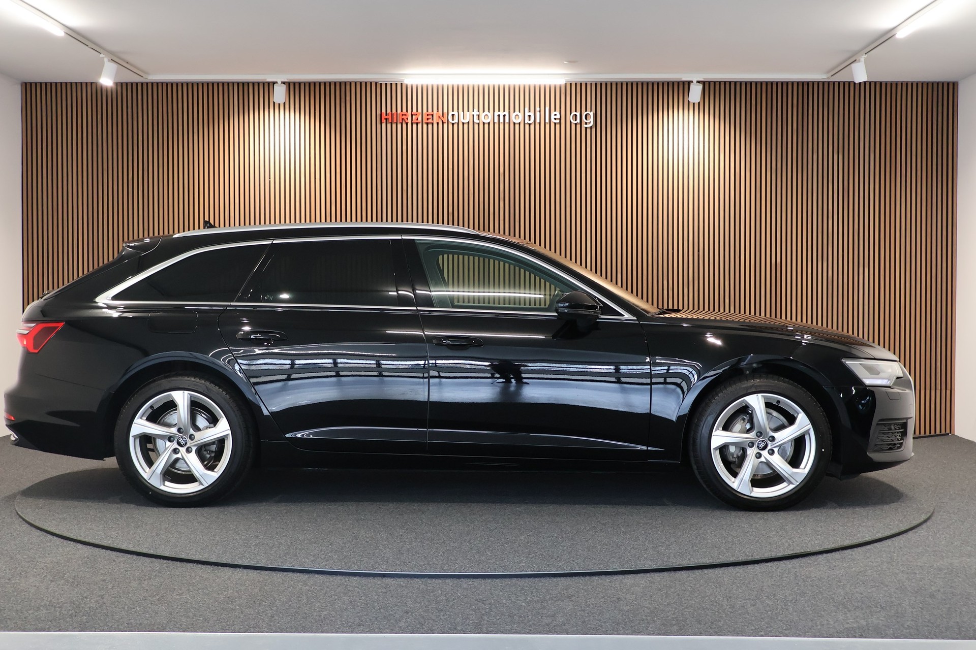 AUDI A6 Avant 40 TDI Sport Attraction quattro S-tronic-image-5