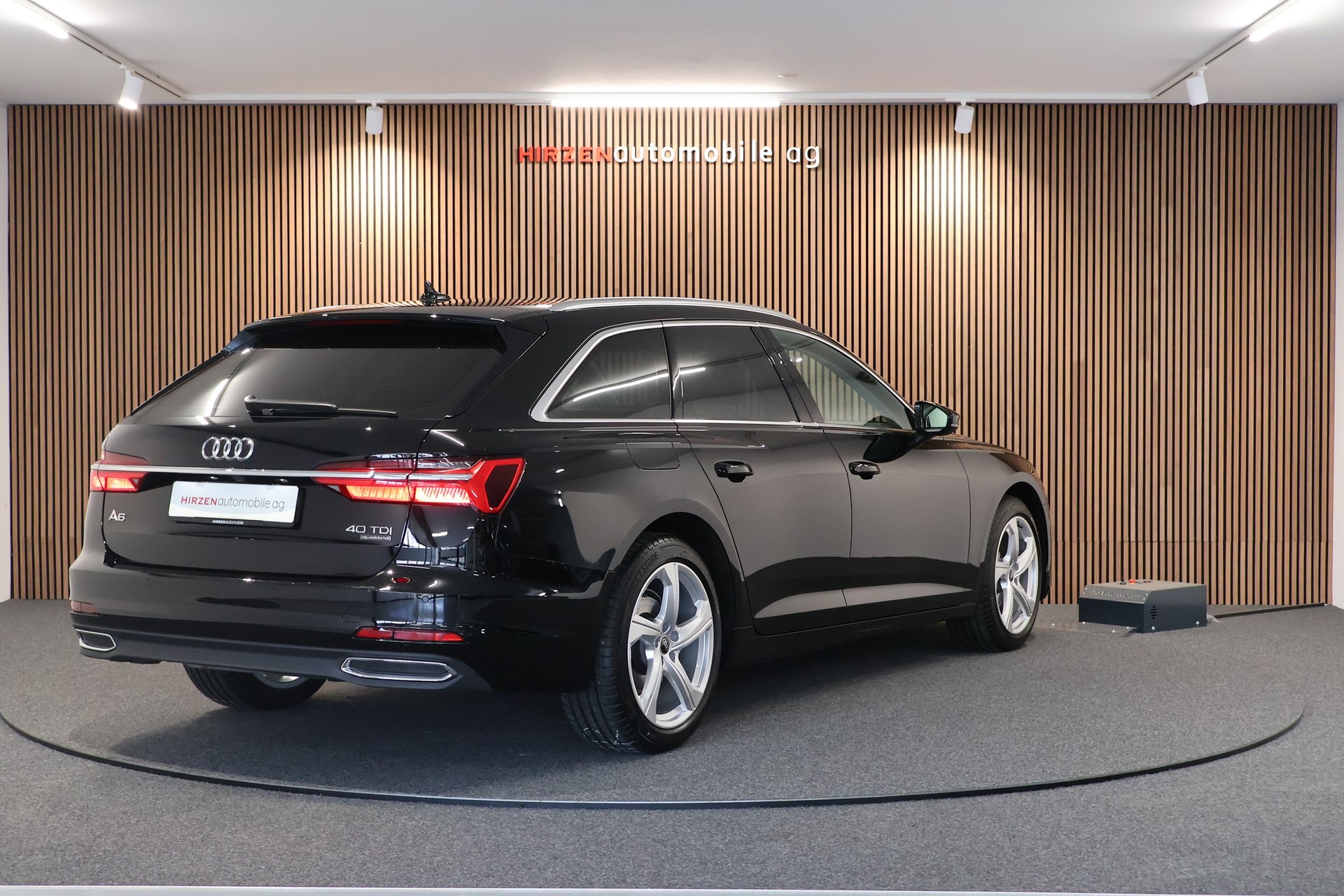 AUDI A6 Avant 40 TDI Sport Attraction quattro S-tronic-image-4