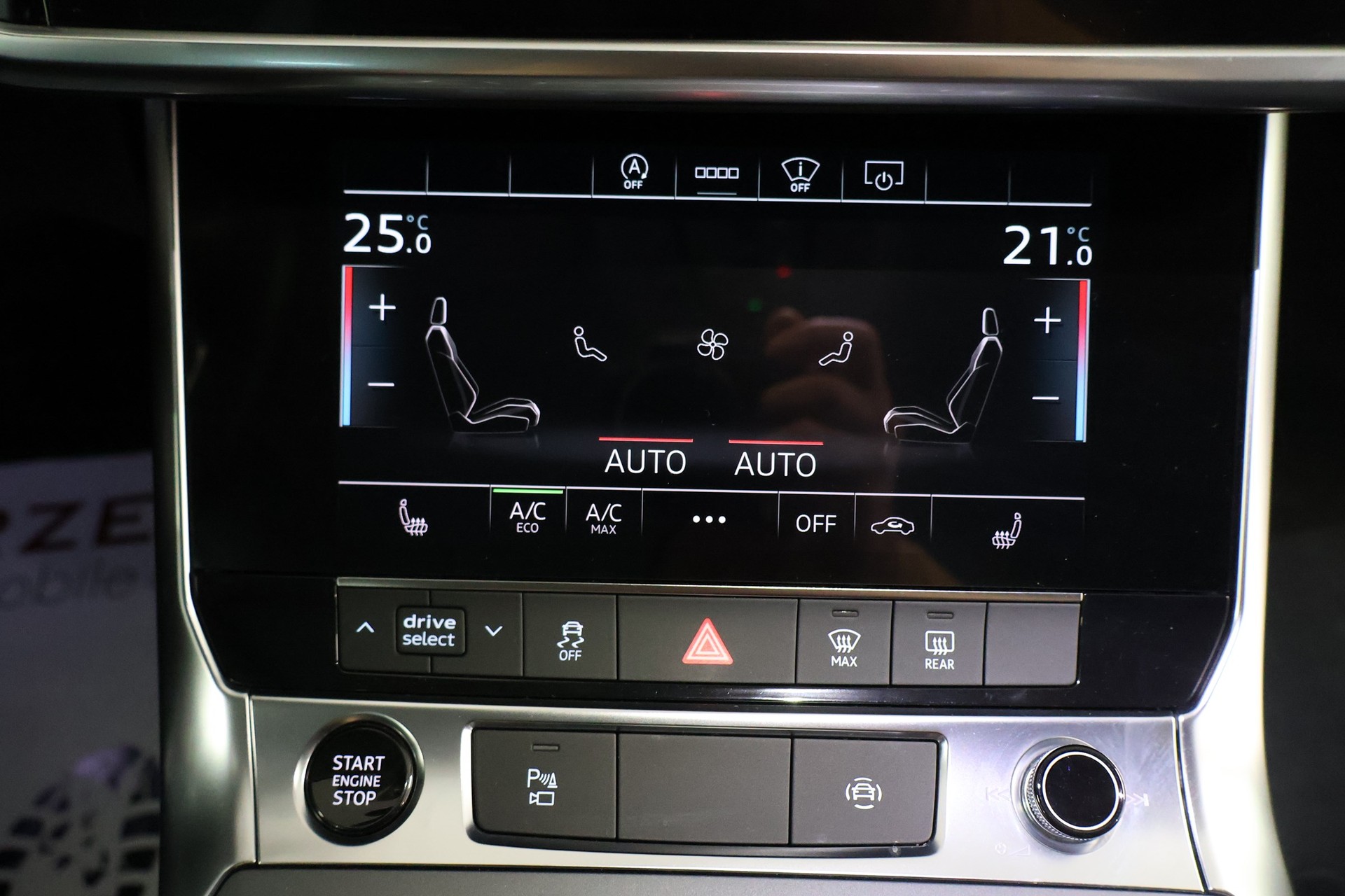 AUDI A6 Avant 40 TDI Sport Attraction quattro S-tronic-image-24