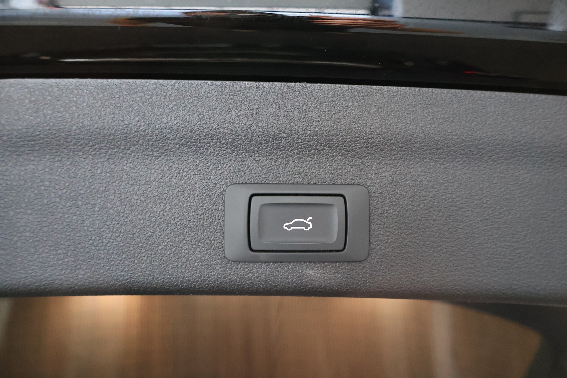 AUDI A6 Avant 40 TDI Sport Attraction quattro S-tronic-image-26