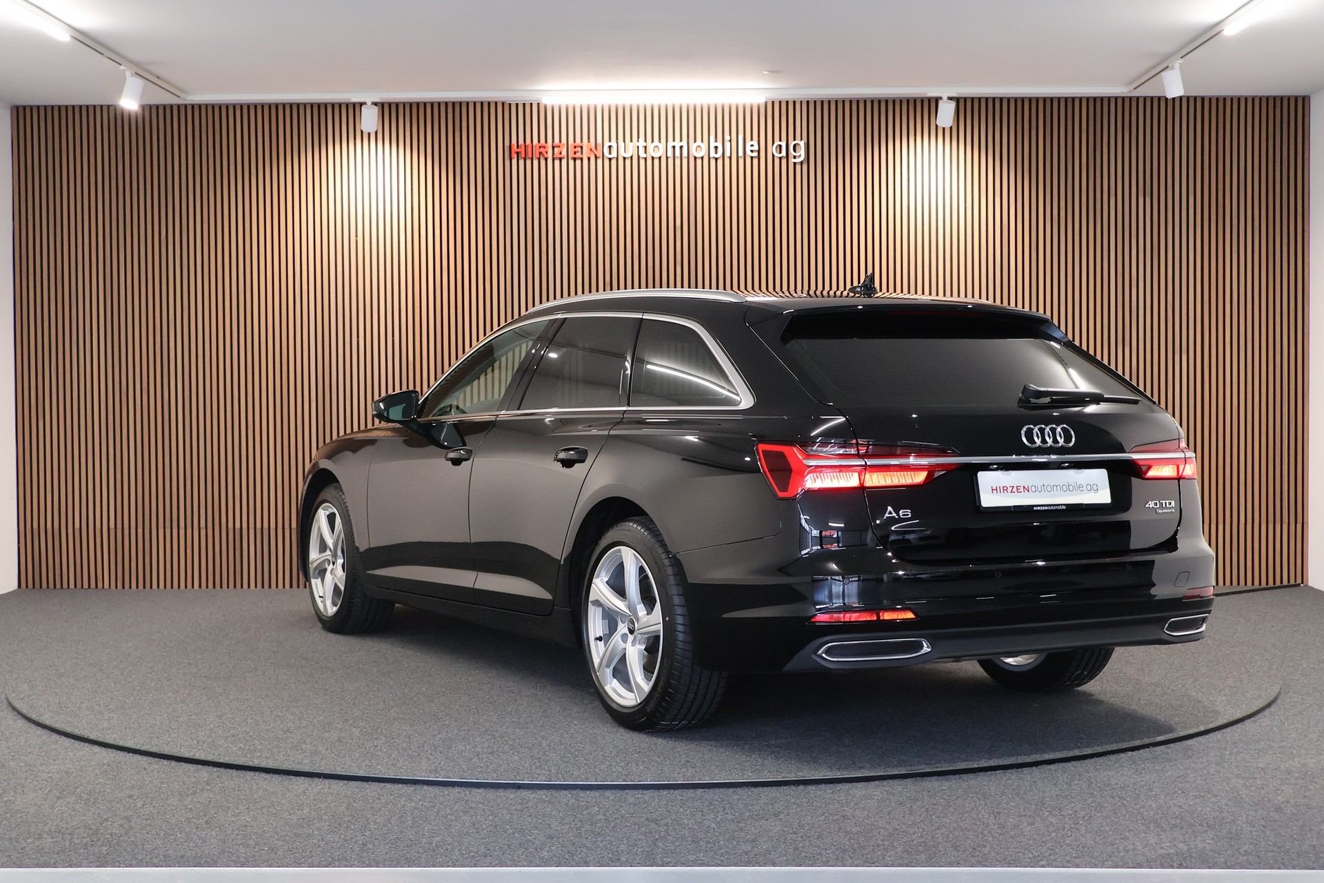 AUDI A6 Avant 40 TDI Sport Attraction quattro S-tronic-image-2