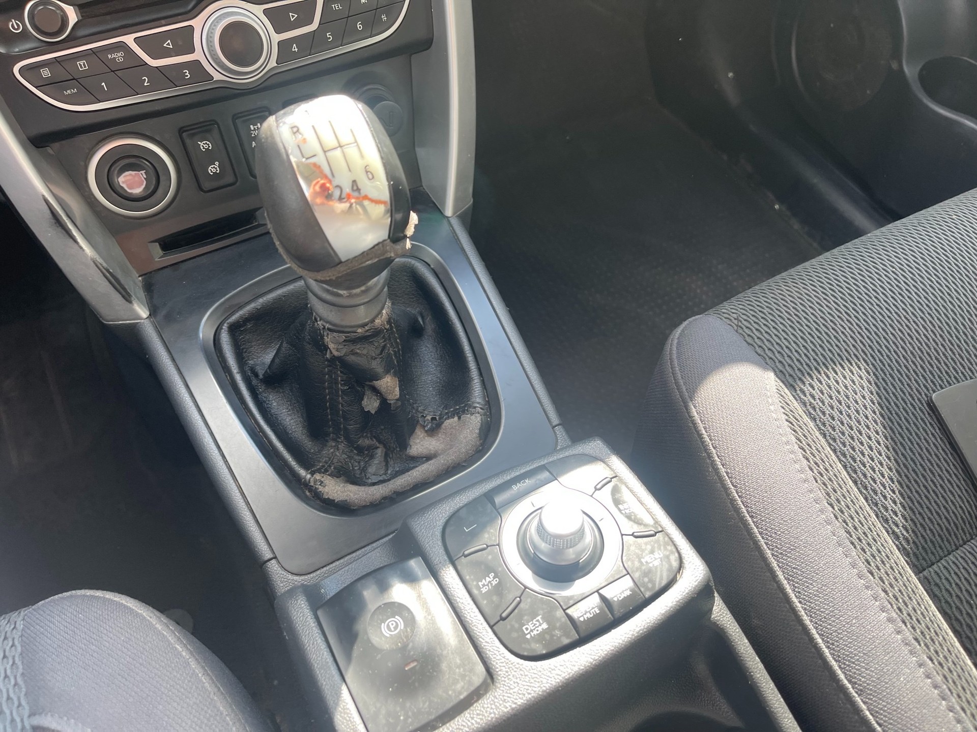 RENAULT Koleos 2.5 Dynamique 4x4-image-2