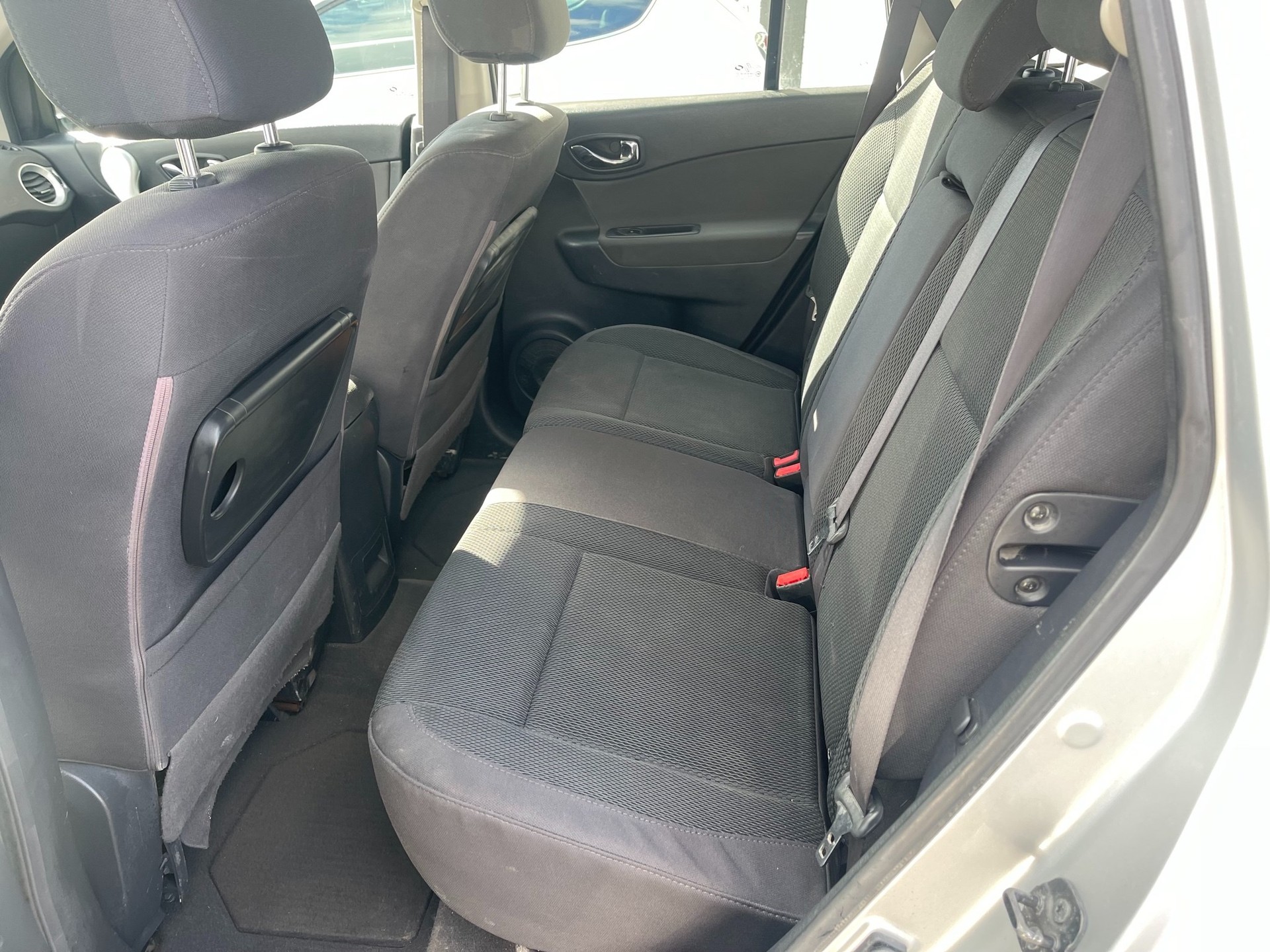 RENAULT Koleos 2.5 Dynamique 4x4-image-5