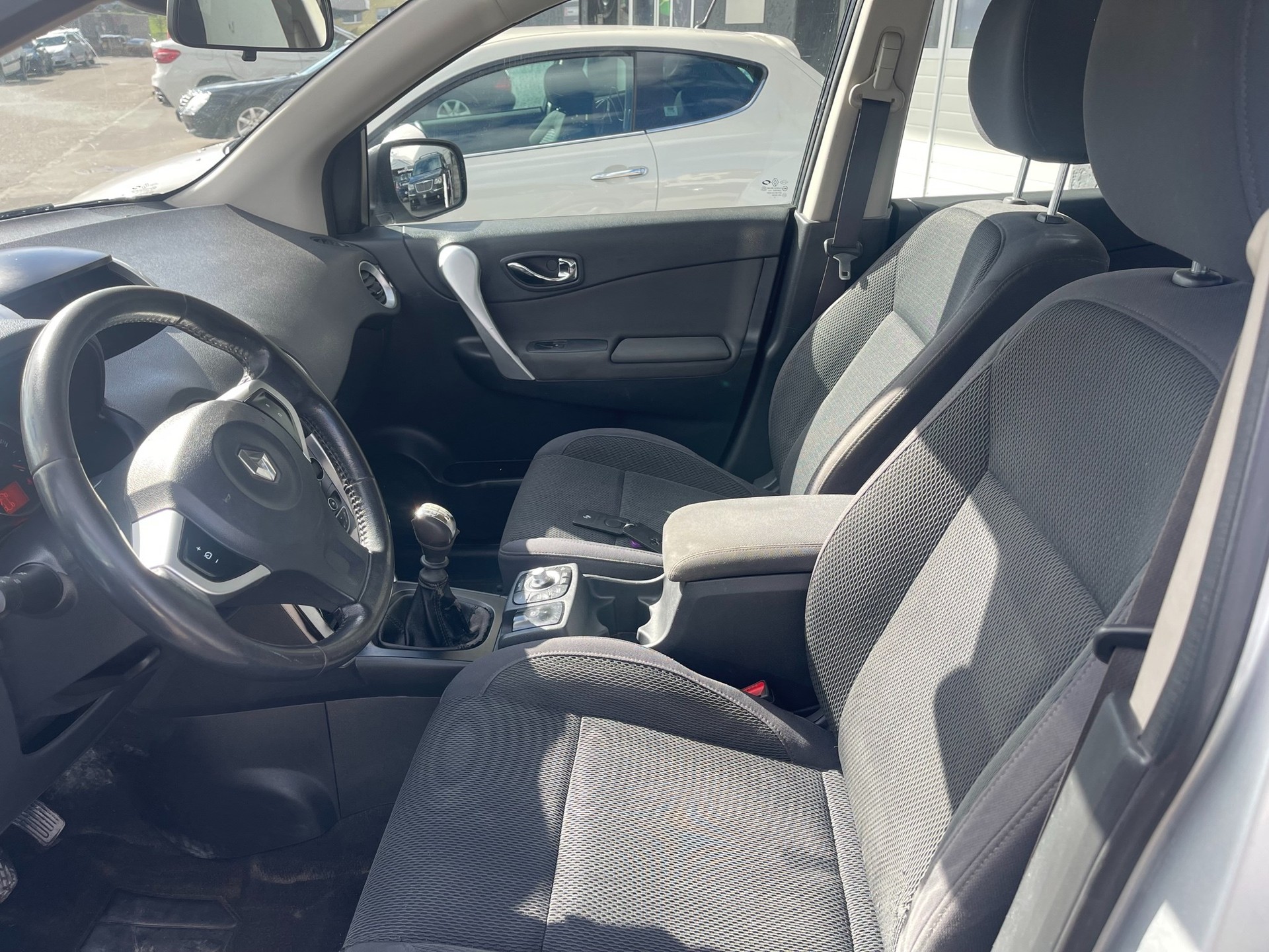 RENAULT Koleos 2.5 Dynamique 4x4-image-7