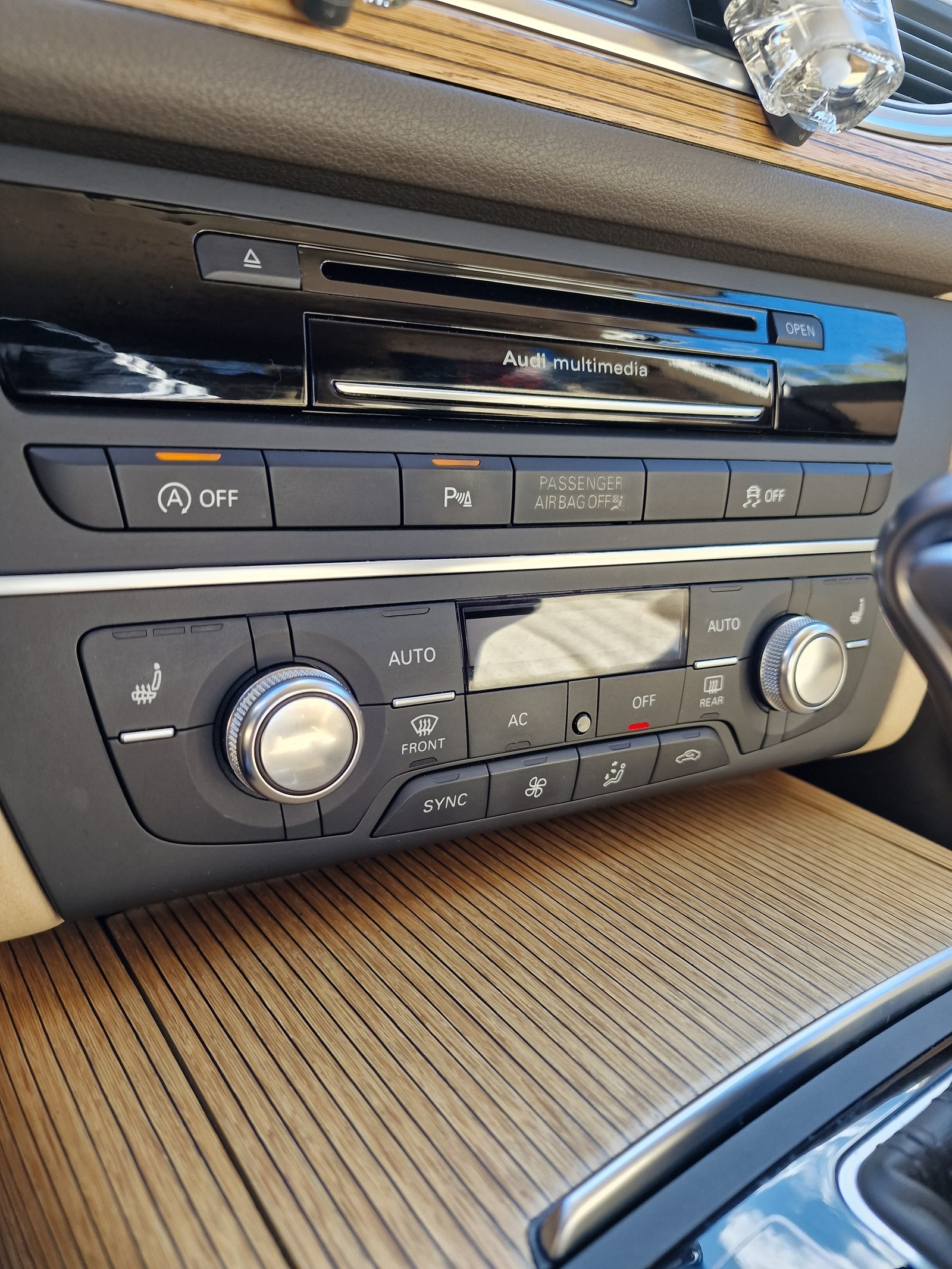 AUDI A6 Avant 3.0 TDI V6 multitronic-image-13
