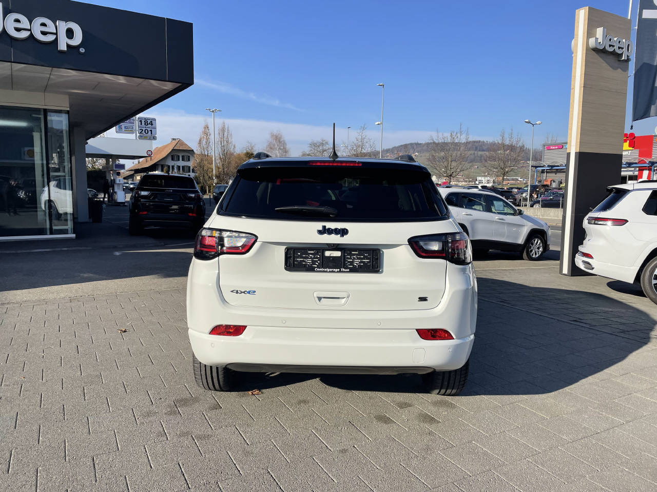 JEEP Compass 1.3 S Plus Sky 4xe-image-3