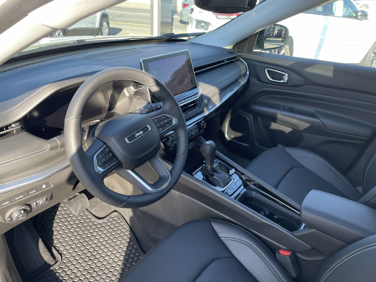 JEEP Compass 1.3 S Plus Sky 4xe-image-5