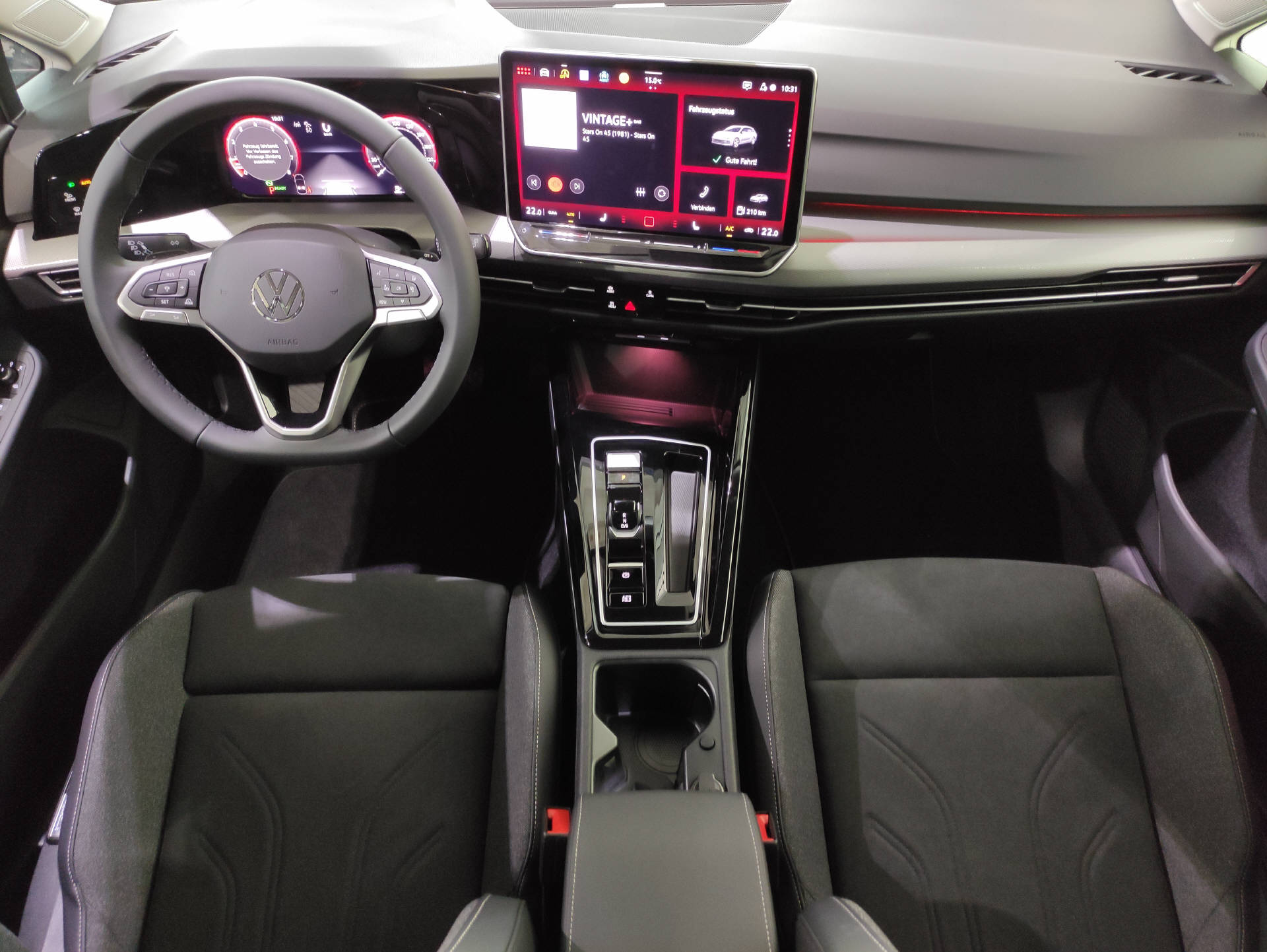 VW Golf VIII Variant 1.5 eTSI Style DSG "Facelift"-image-12