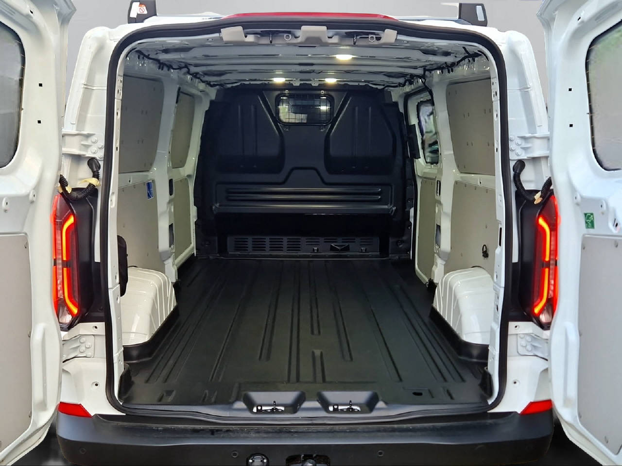 FORD E-Transit C Van 320 L2 Trend-image-8