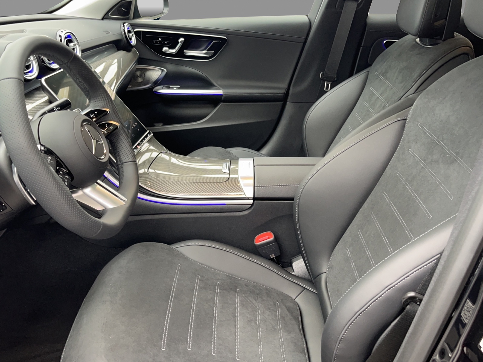 MERCEDES-BENZ C 300 T 4Matic AMG Line-image-7