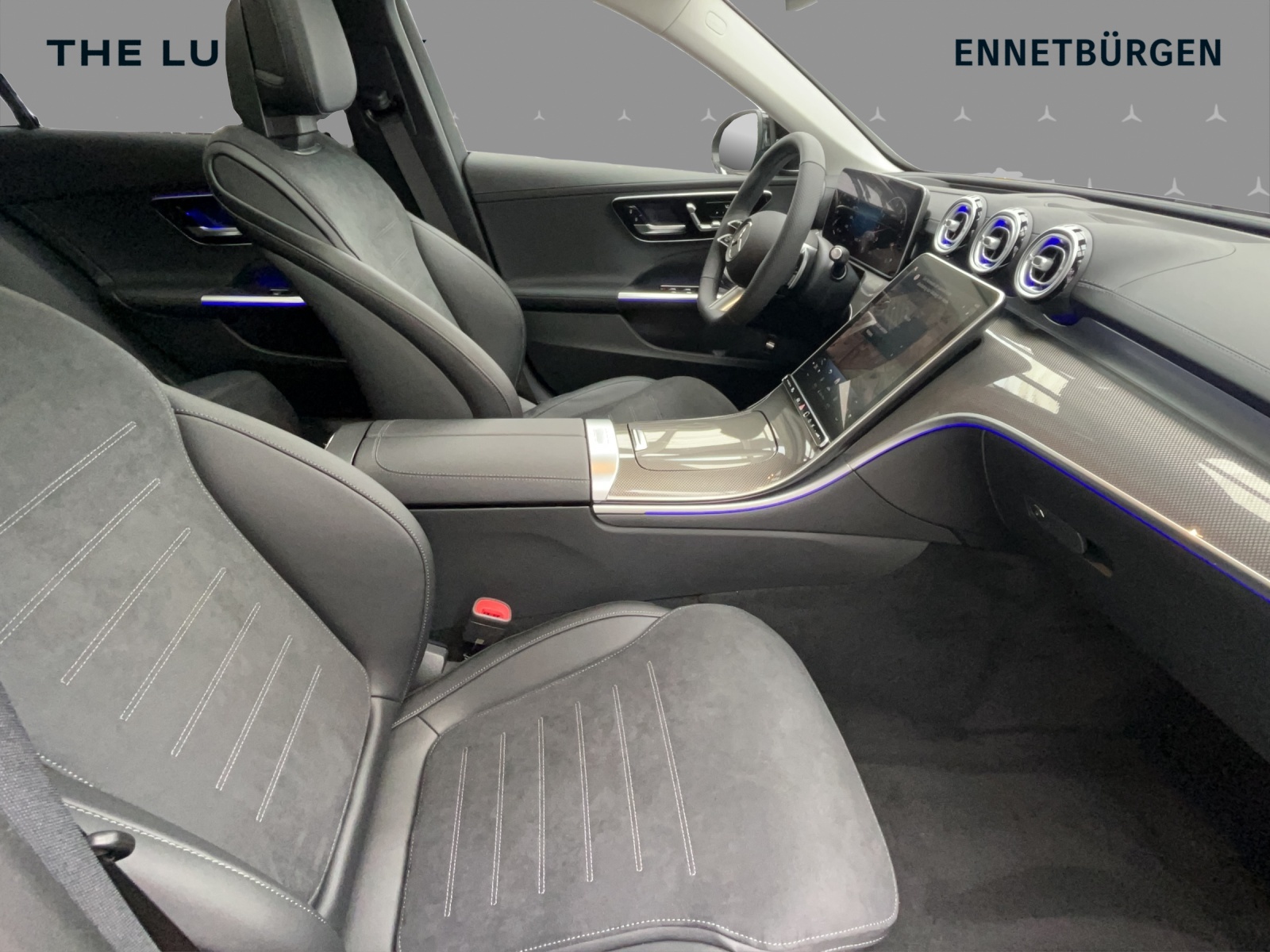 MERCEDES-BENZ C 300 T 4Matic AMG Line-image-12