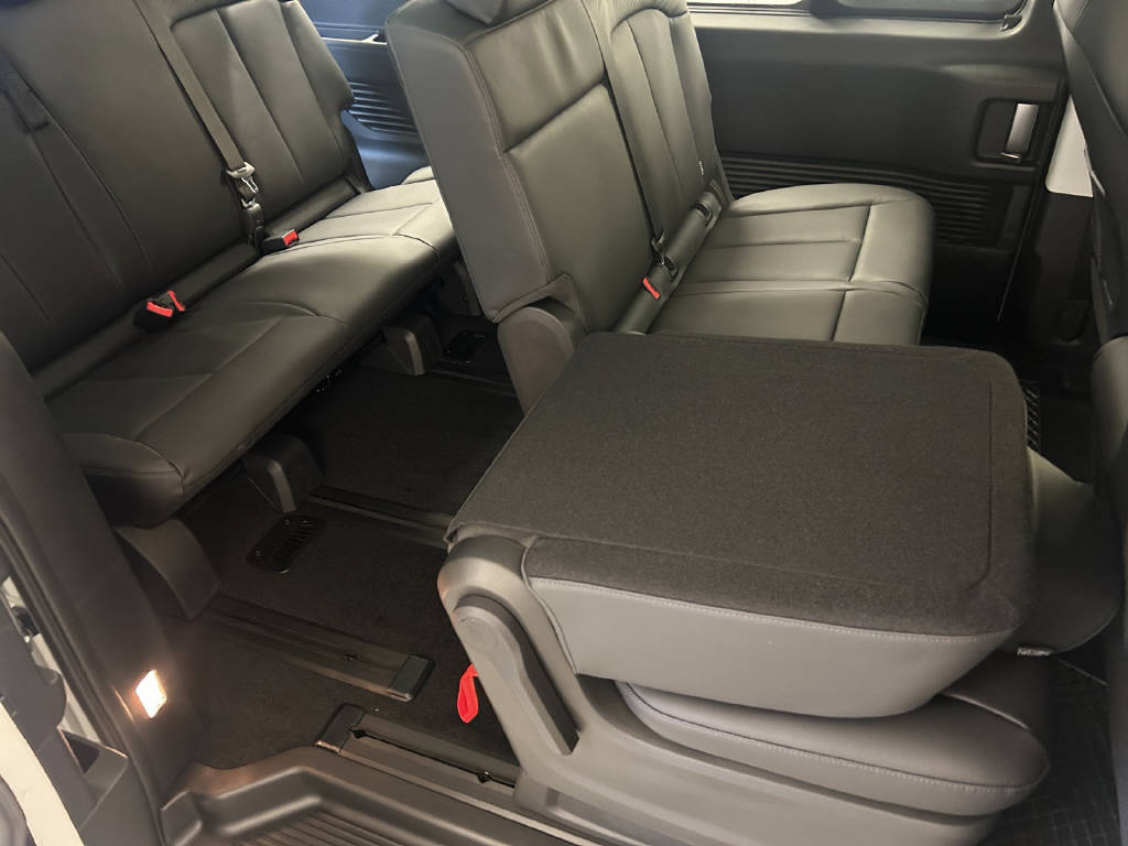 HYUNDAI Staria Wagon 1.6 T-GDi HEV Vertex-image-12