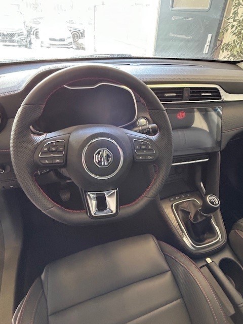 MG ZS 1.0 T-GDI Luxury-image-8