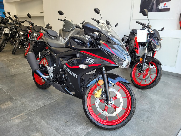 SUZUKI GSX-R 125-showroom-element-1