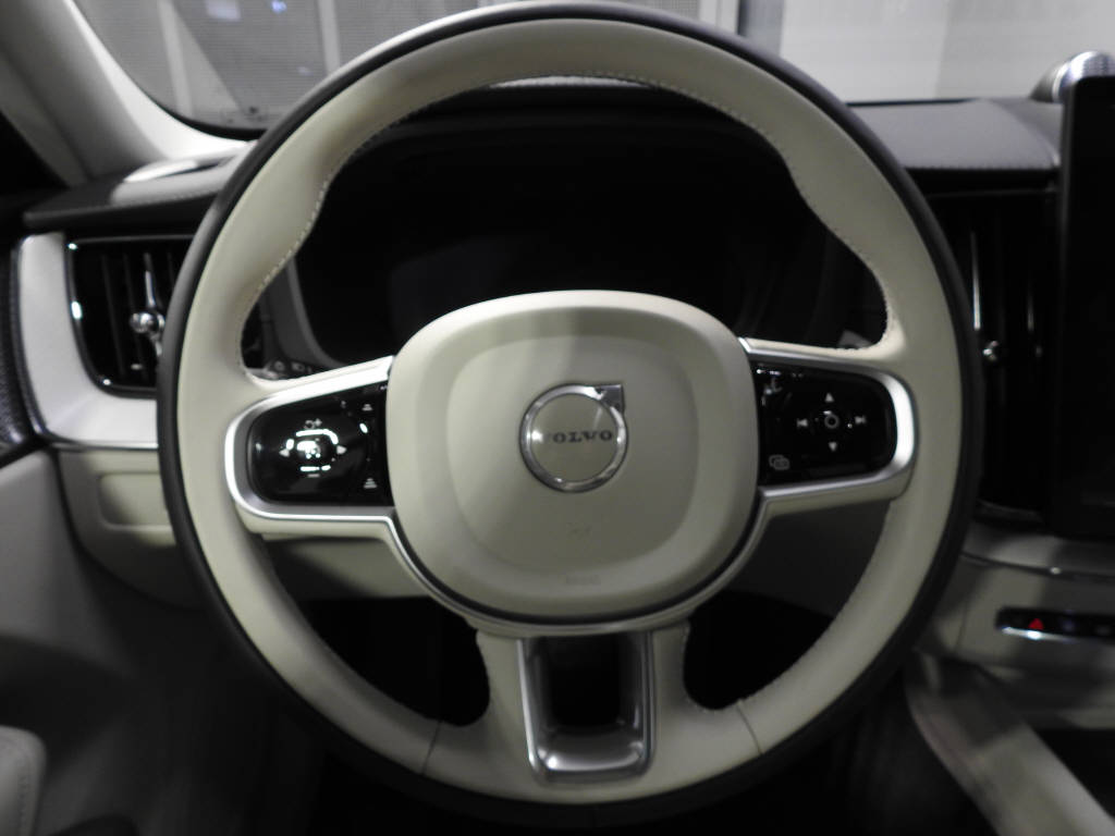 VOLVO XC60 2.0 T8 TE Ultra Bright eAWD-image-6