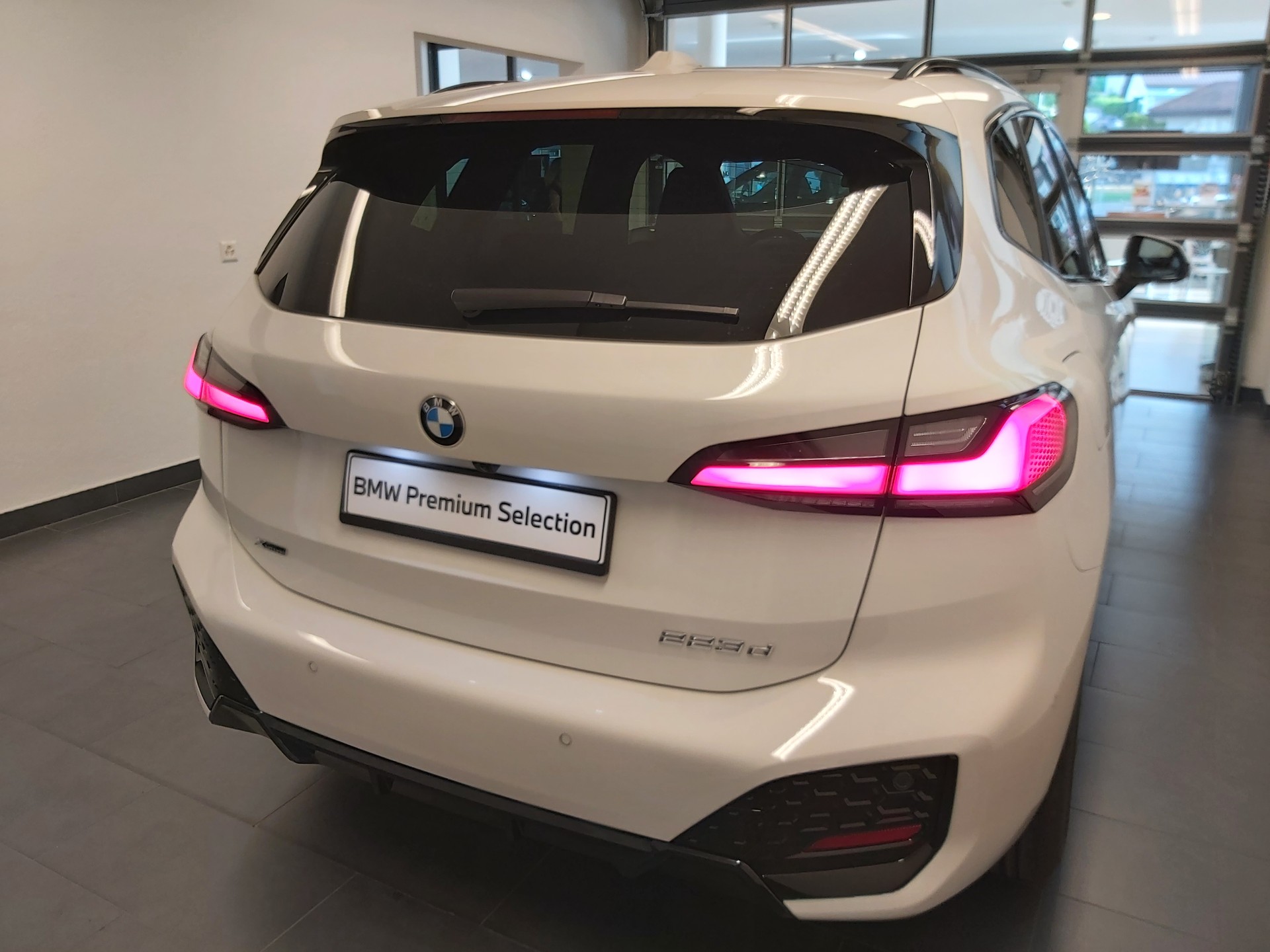 BMW 223d AT xDr M Sport DKG-image-3