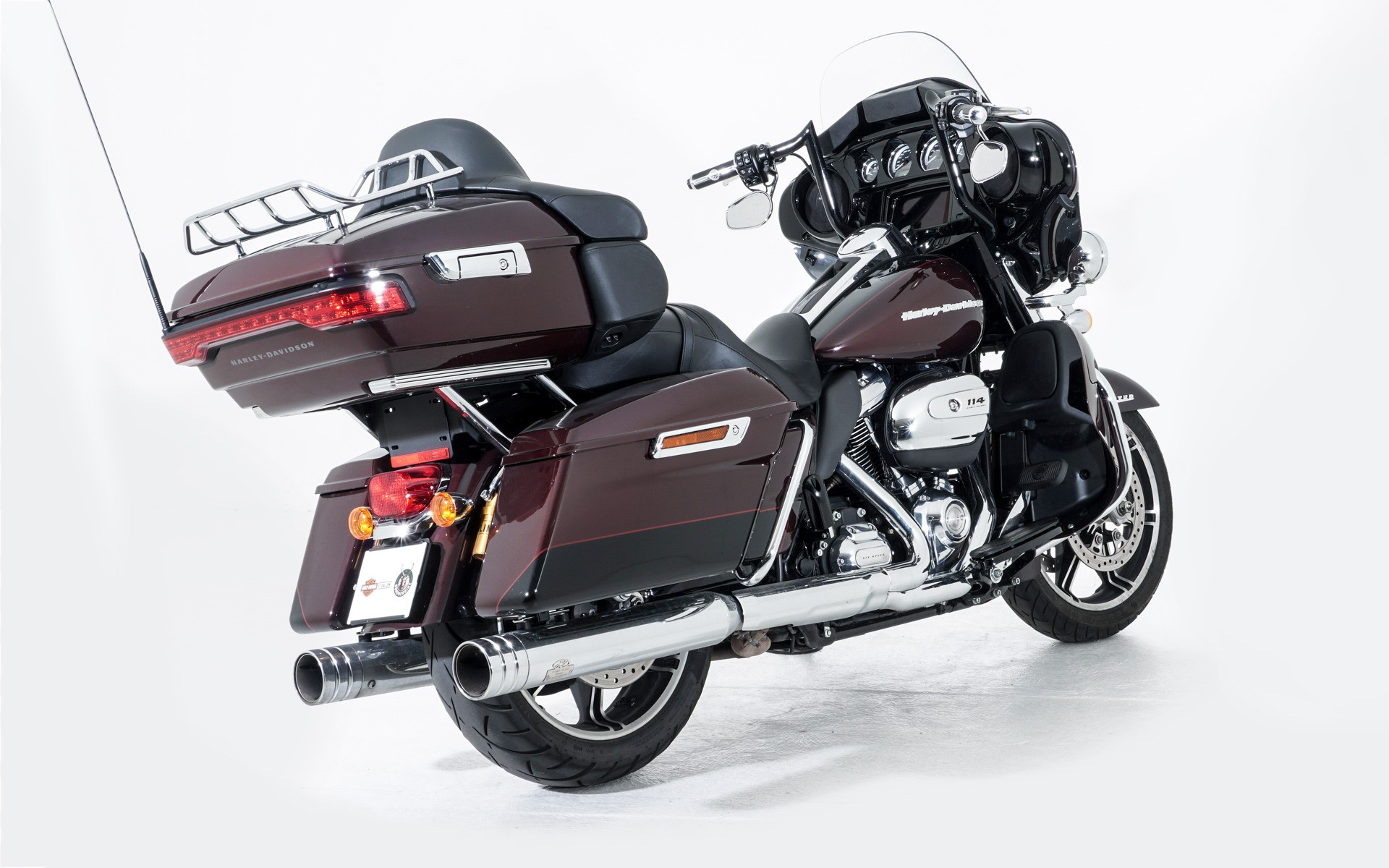HARLEY-DAVIDSON FLHTK Electra Glide Ultra Limited 114-showroom-element-2