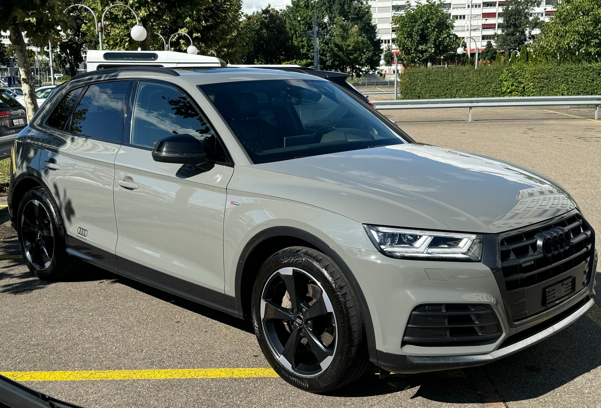 AUDI Q5 2.0 TFSI sport quattro S-tronic-image-2