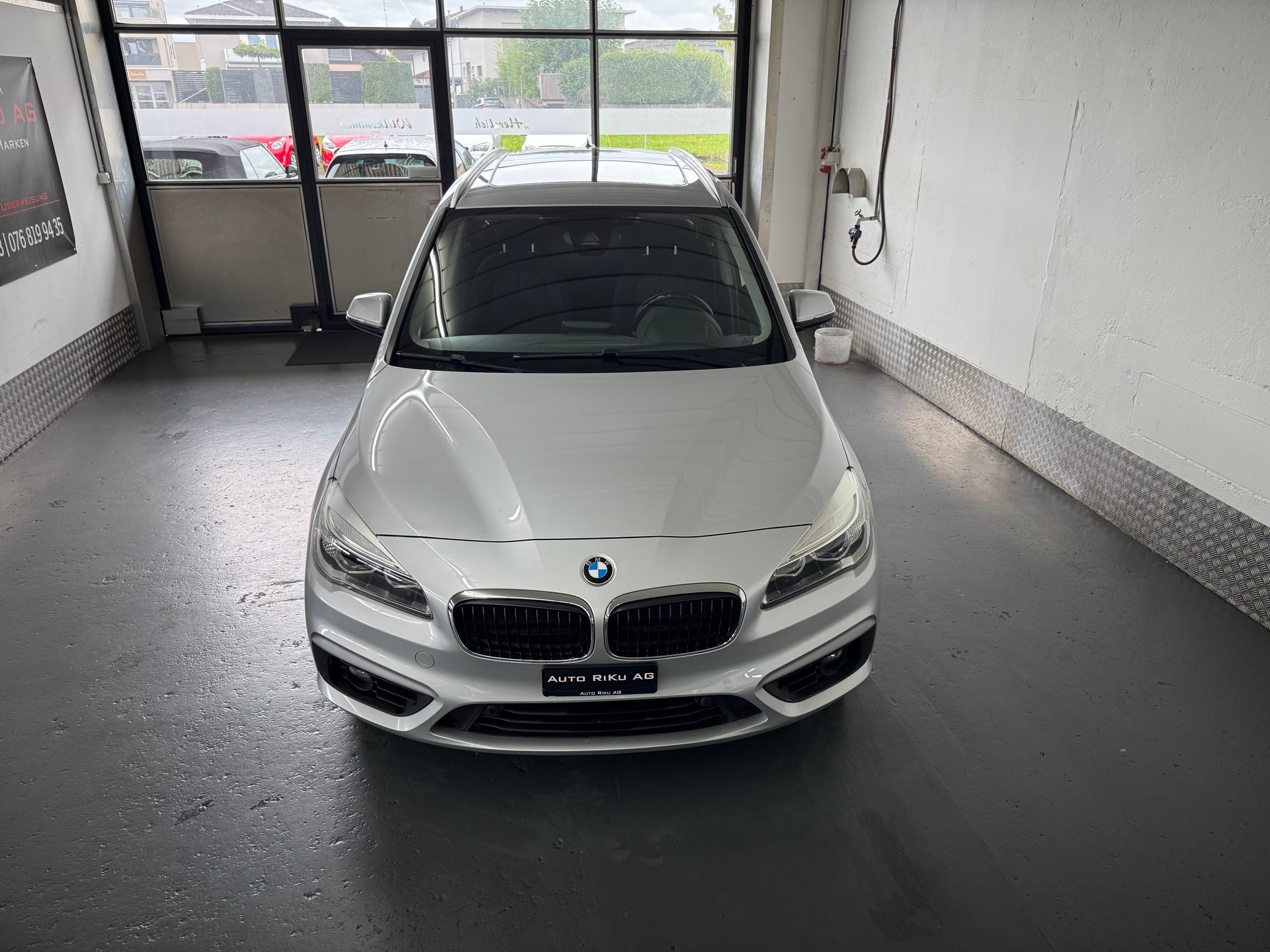 BMW 218d xDrive Gran Tourer Steptronic-image-2
