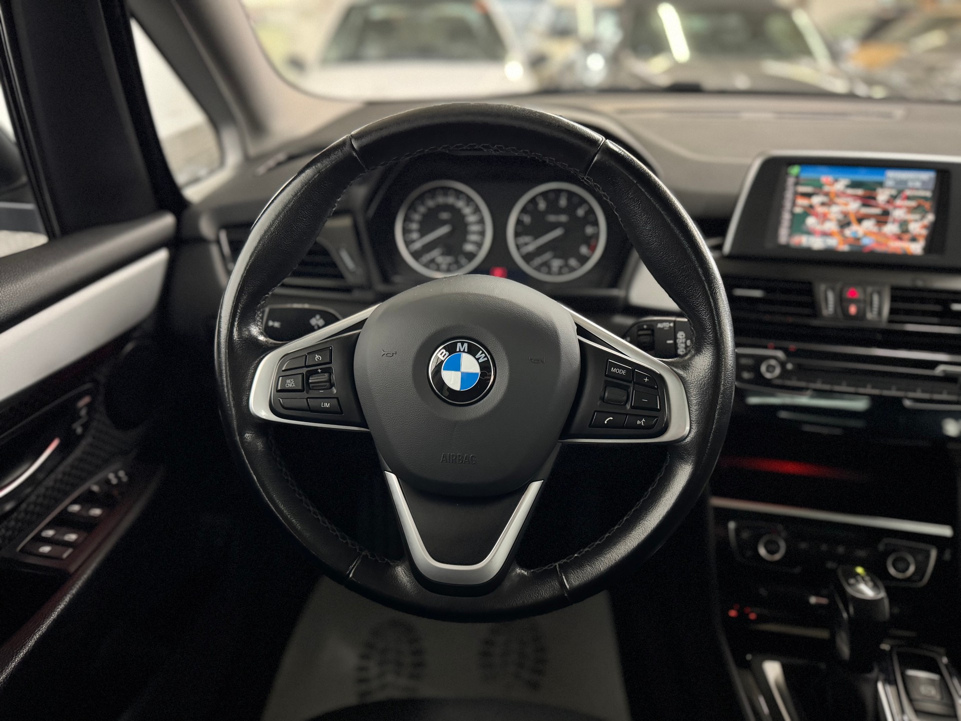 BMW 218d xDrive Gran Tourer Steptronic-image-16