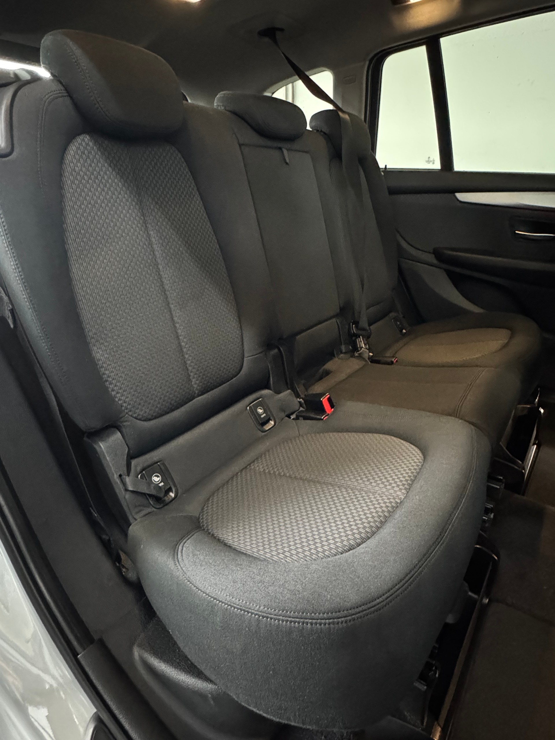 BMW 218d xDrive Gran Tourer Steptronic-image-22