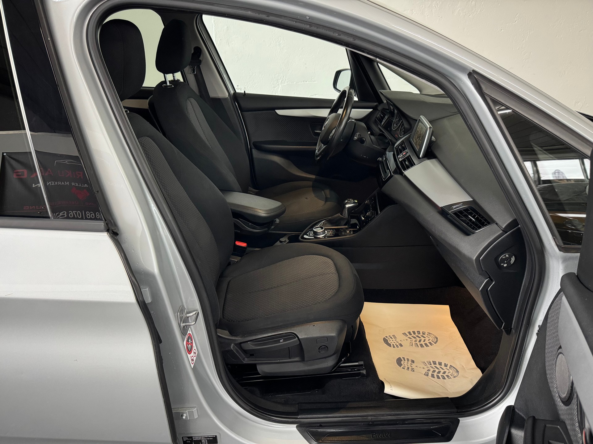 BMW 218d xDrive Gran Tourer Steptronic-image-19