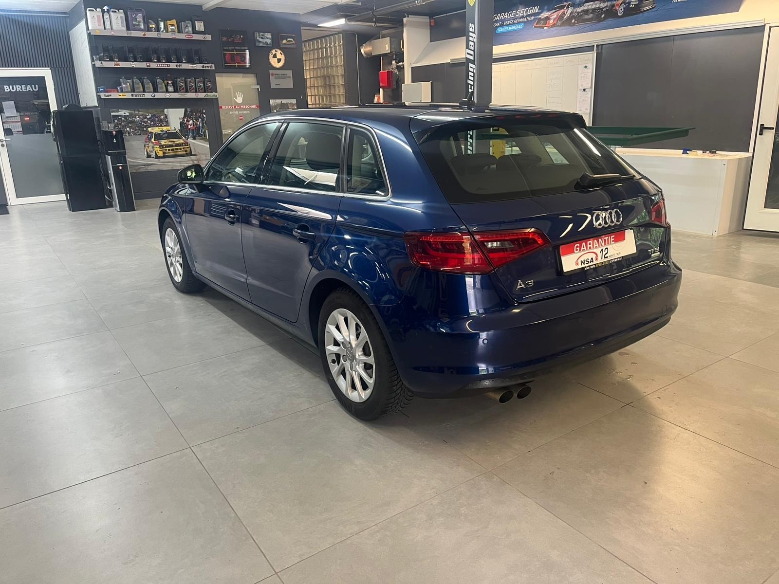 AUDI A3 Sportback 1.4 TFSI Ambition-image-5