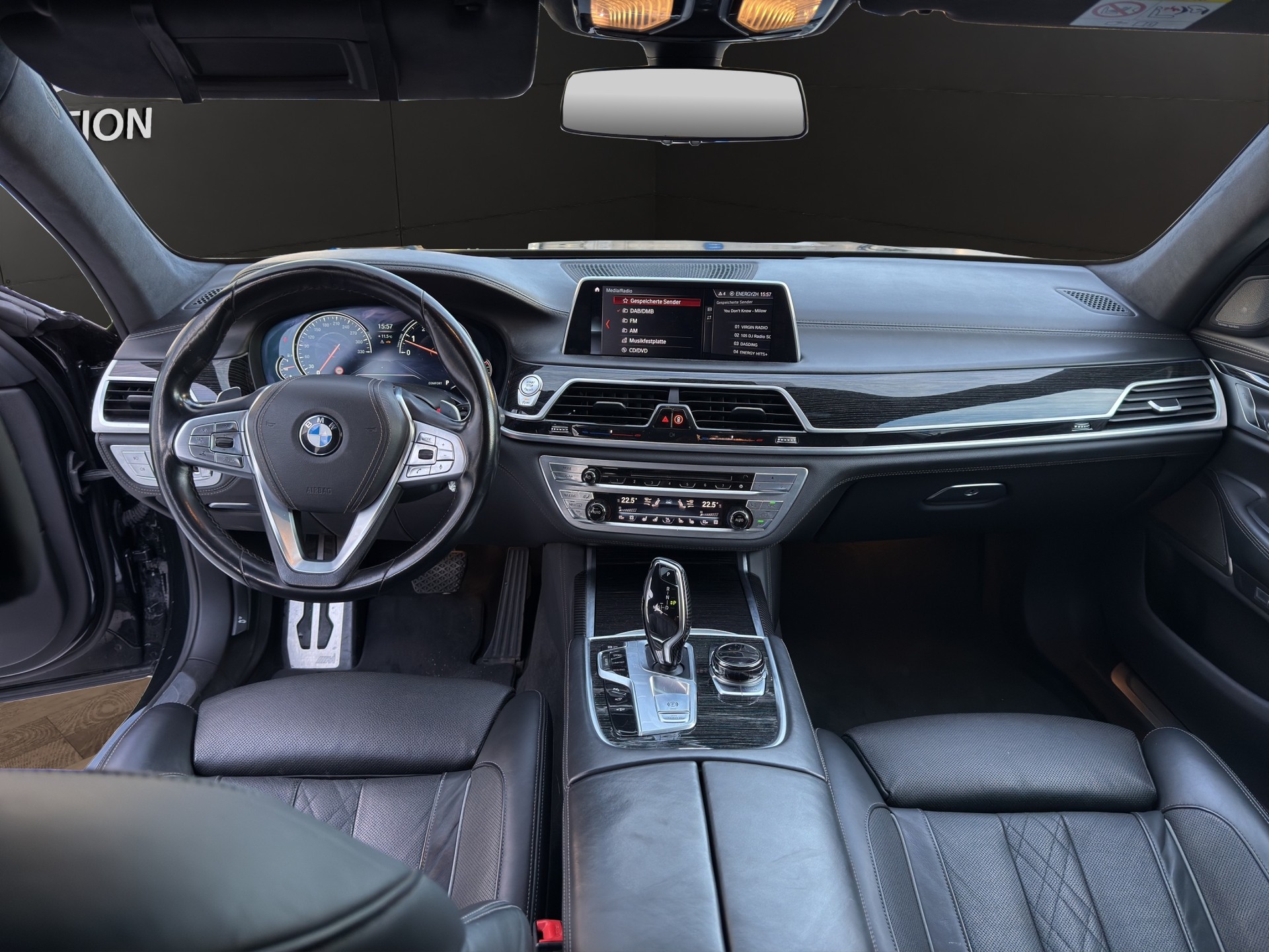 BMW 750i xDrive Steptronic-image-11
