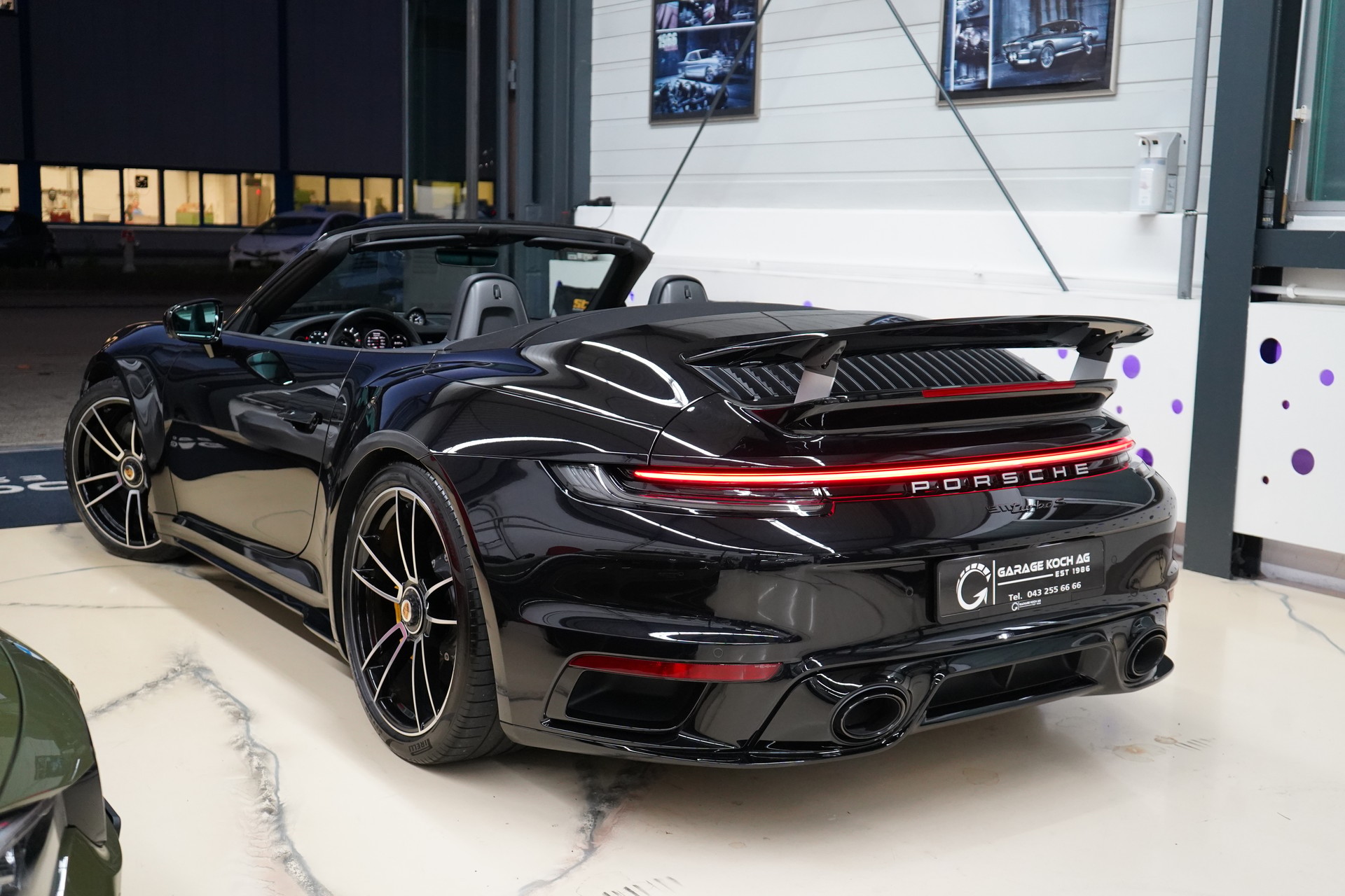 PORSCHE 911 Turbo S Cabriolet PDK-image-4
