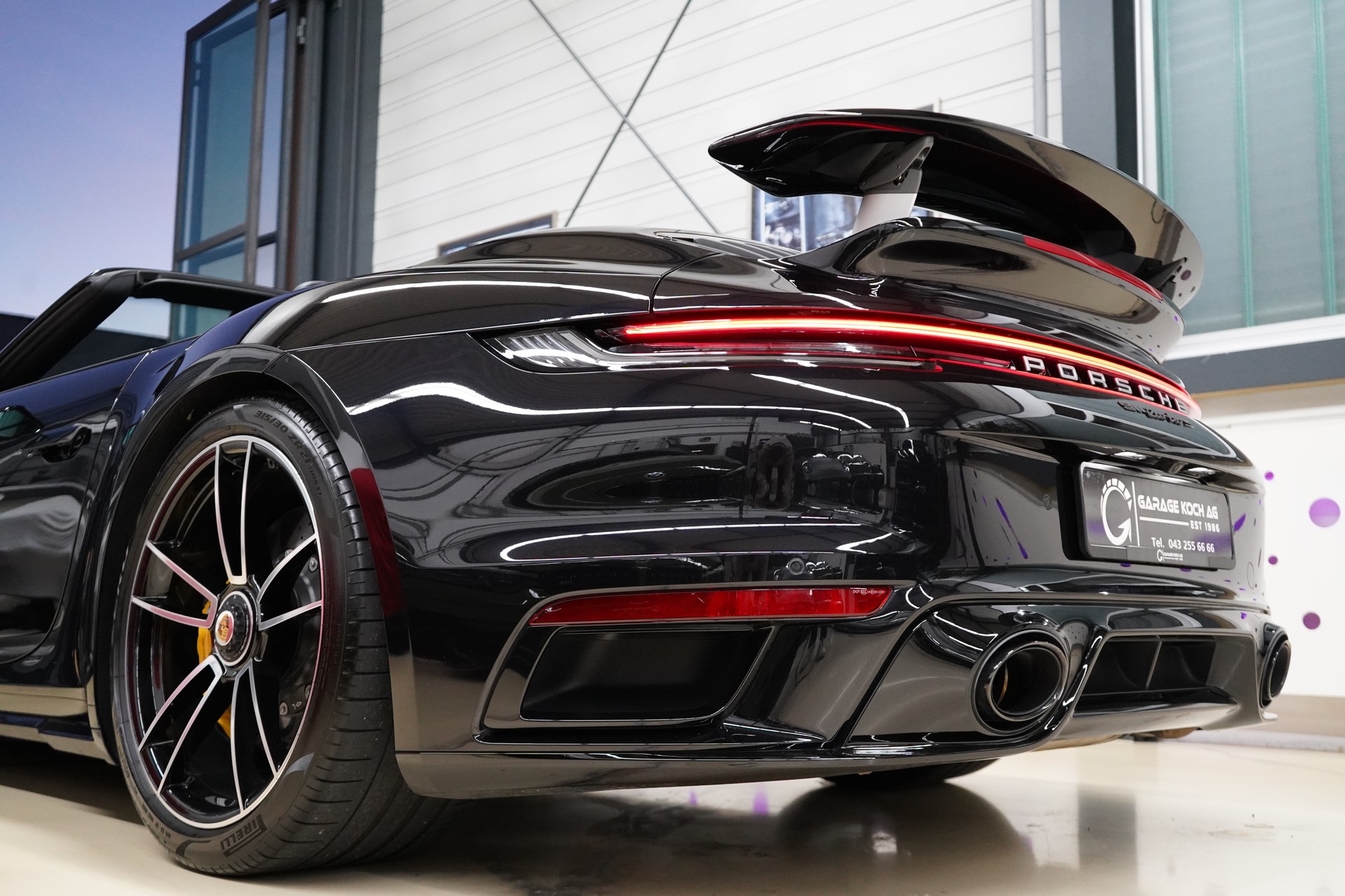 PORSCHE 911 Turbo S Cabriolet PDK-image-7