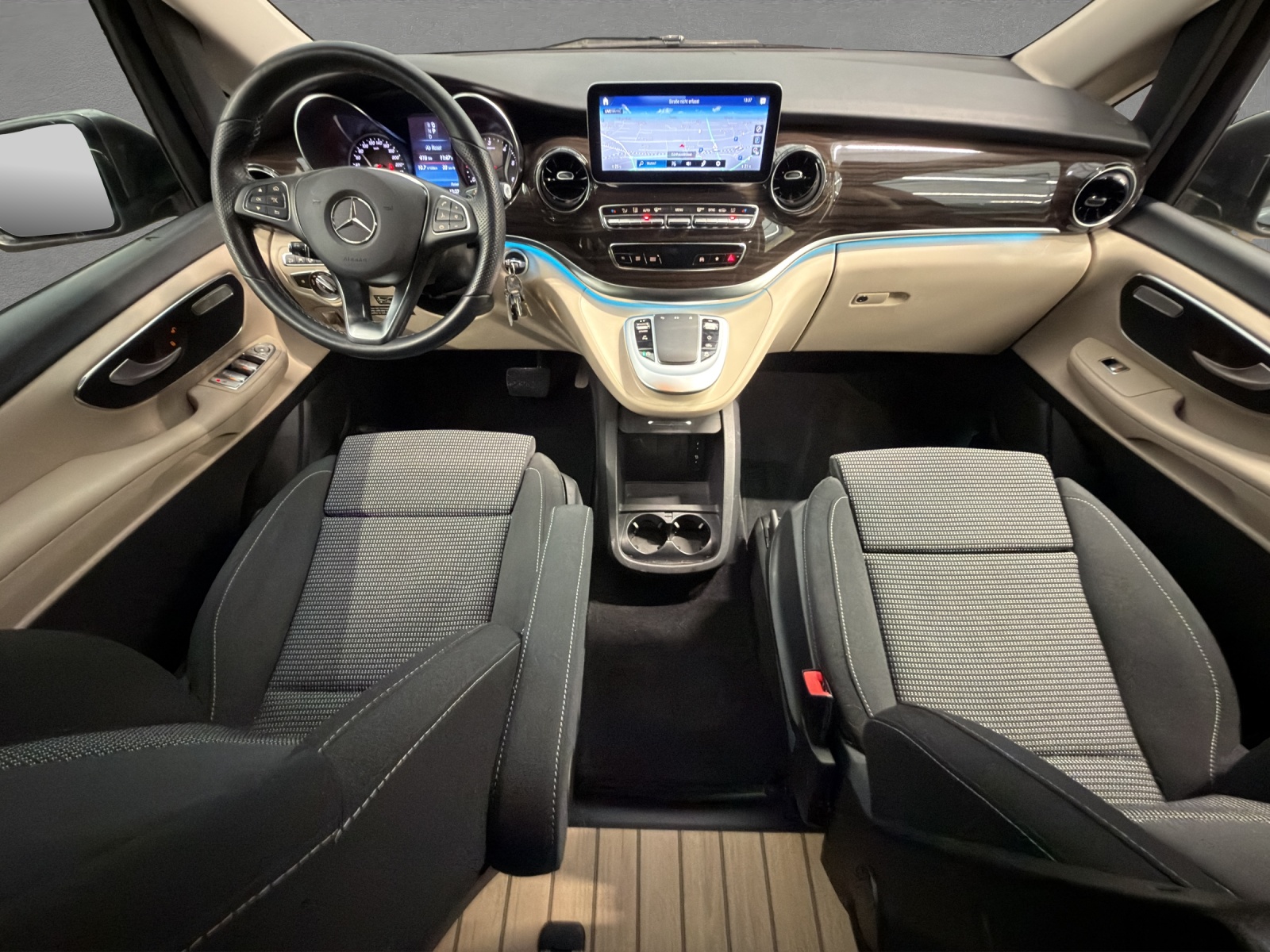 MERCEDES-BENZ Marco Polo 300 d 4M Automat AHK - Standheizung - LED Light System-image-6