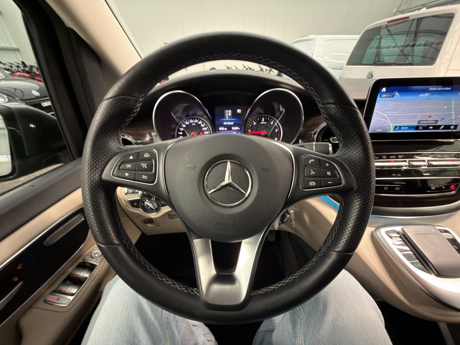 MERCEDES-BENZ Marco Polo 300 d 4M Automat AHK - Standheizung - LED Light System-image-12