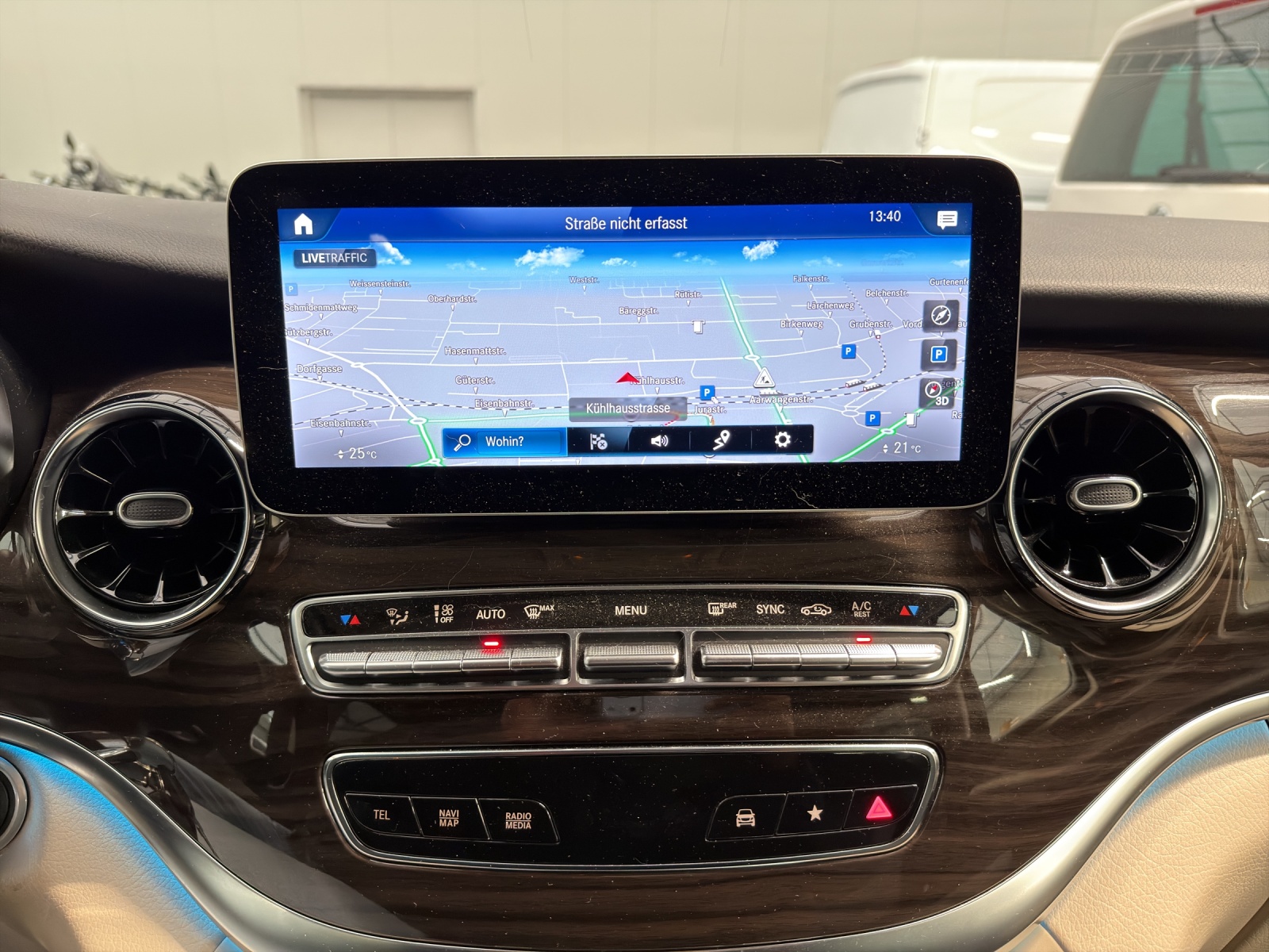 MERCEDES-BENZ Marco Polo 300 d 4M Automat AHK - Standheizung - LED Light System-image-11