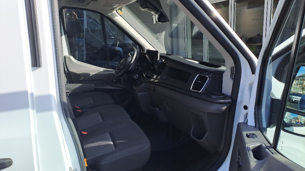 FORD E-Transit Van 350 L3 Trend RWD 68kWh-image-14
