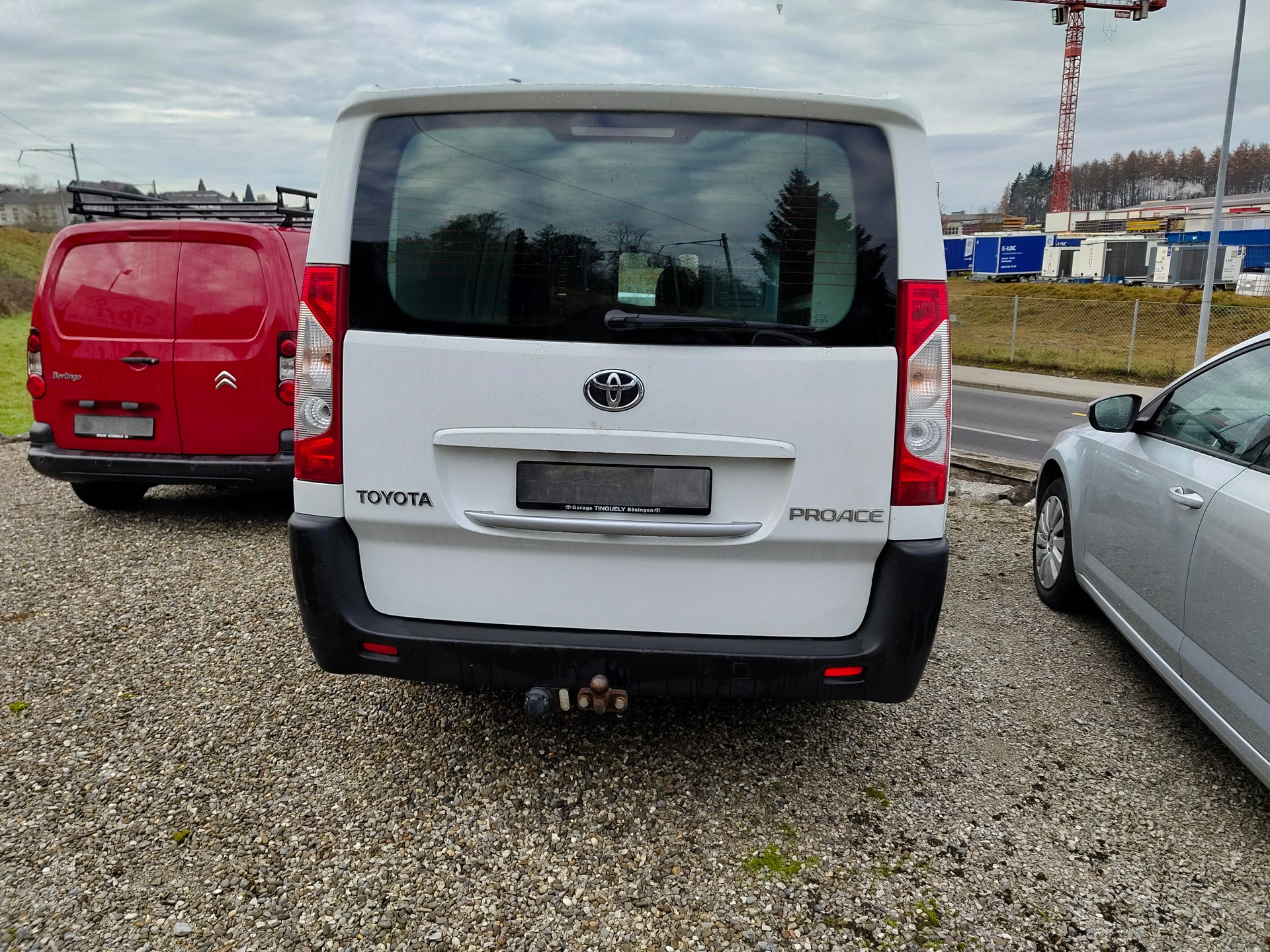 TOYOTA Proace 2.0D Glass Van Terra L2H1-image-1