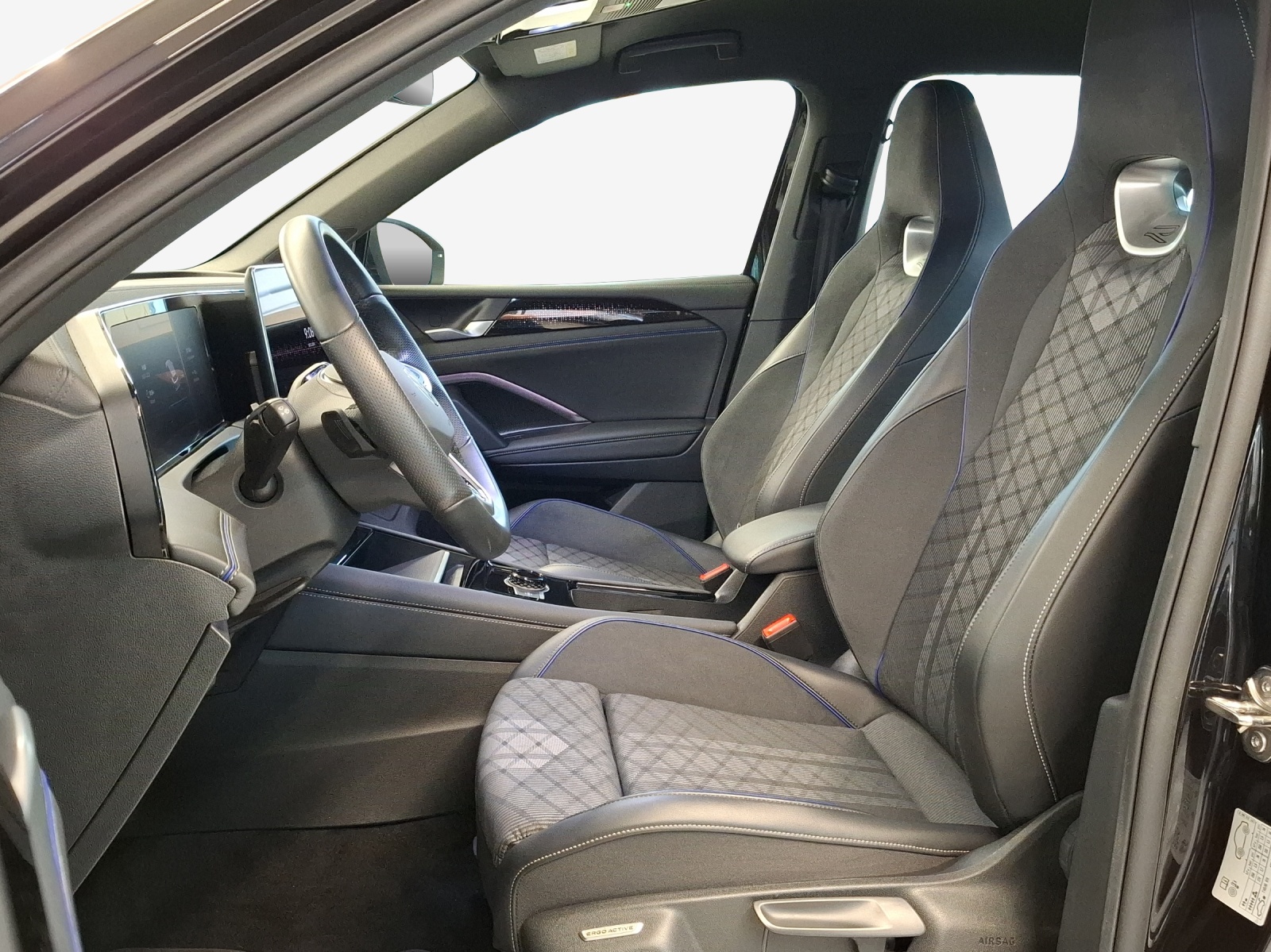 VW Tiguan 2.0 TDI SCR R-Line 4Motion DSG-image-7
