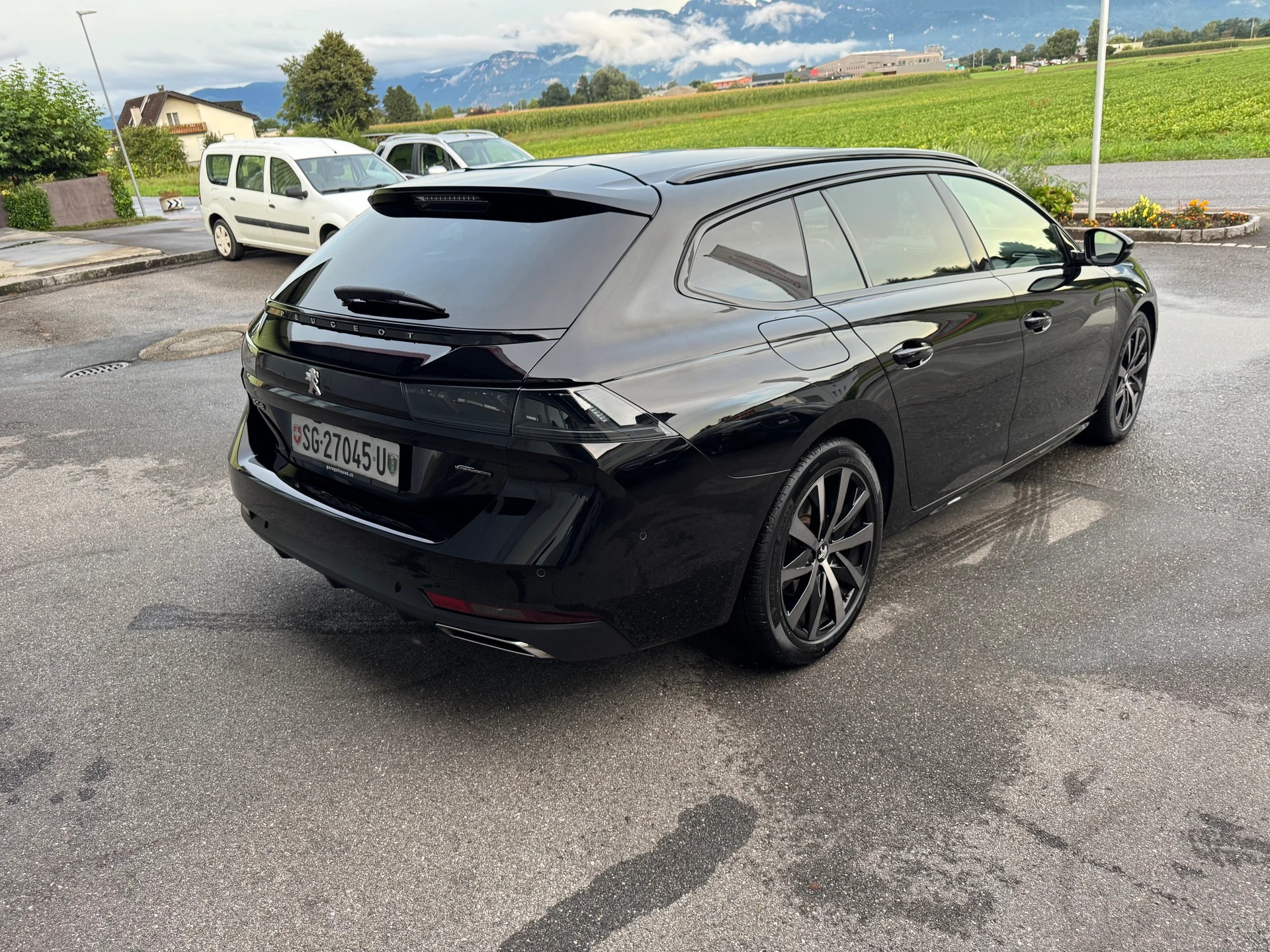 PEUGEOT 508 SW 1.5 Blue HDI GT Line EAT8-image-8