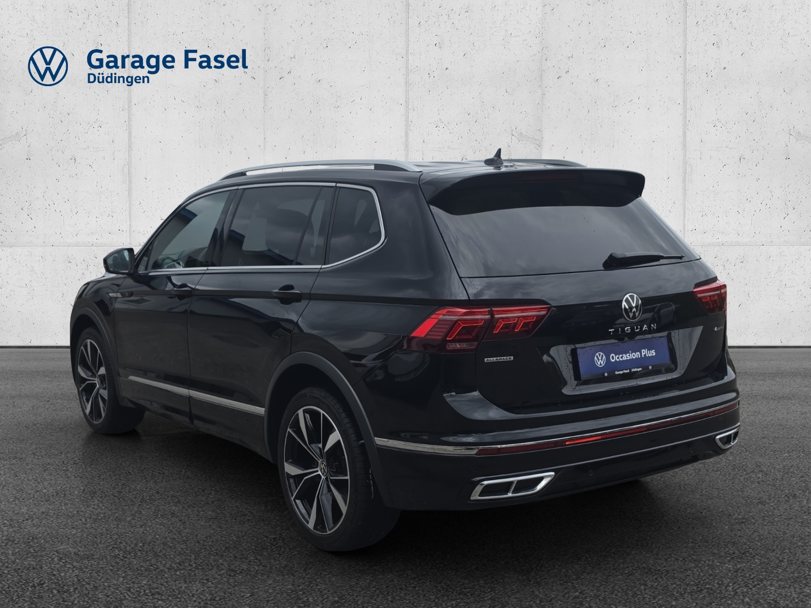VW Tiguan Allspace 2.0TSI R-Line 4Motion DSG-image-2