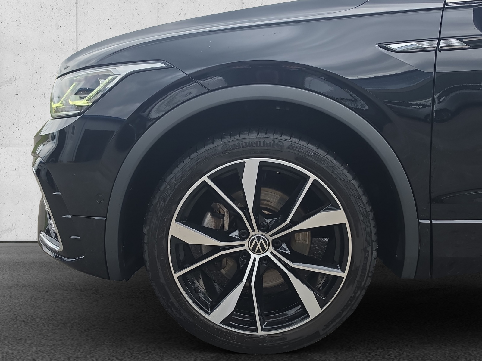VW Tiguan Allspace 2.0TSI R-Line 4Motion DSG-image-15
