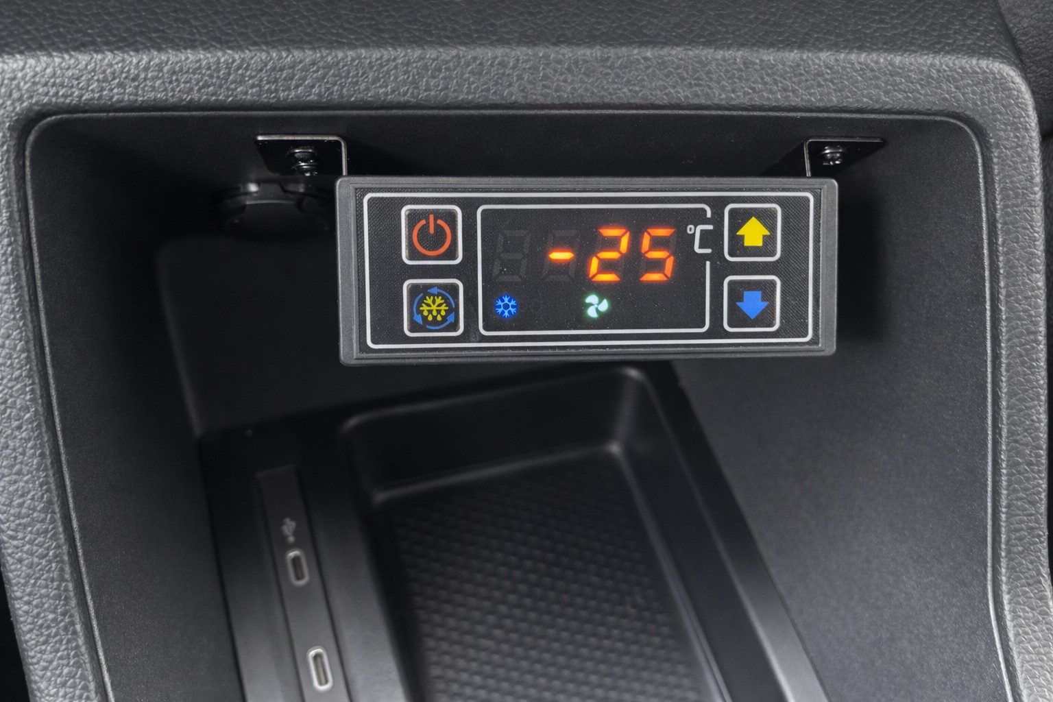 VW Caddy Cargo 2.0TDI Maxi 4Motion Frigorifique (-20°C / +20°C)-image-13