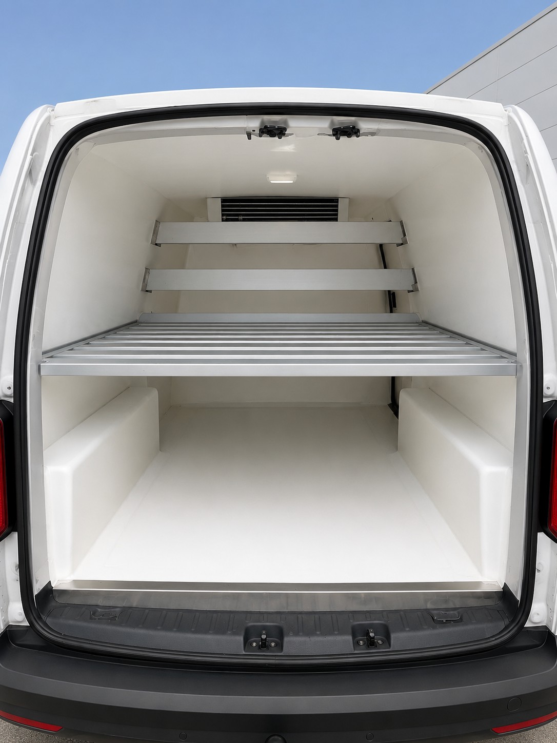 VW Caddy Maxi 2.0TDI Frigorifique (-21°C / +20°C)-image-4