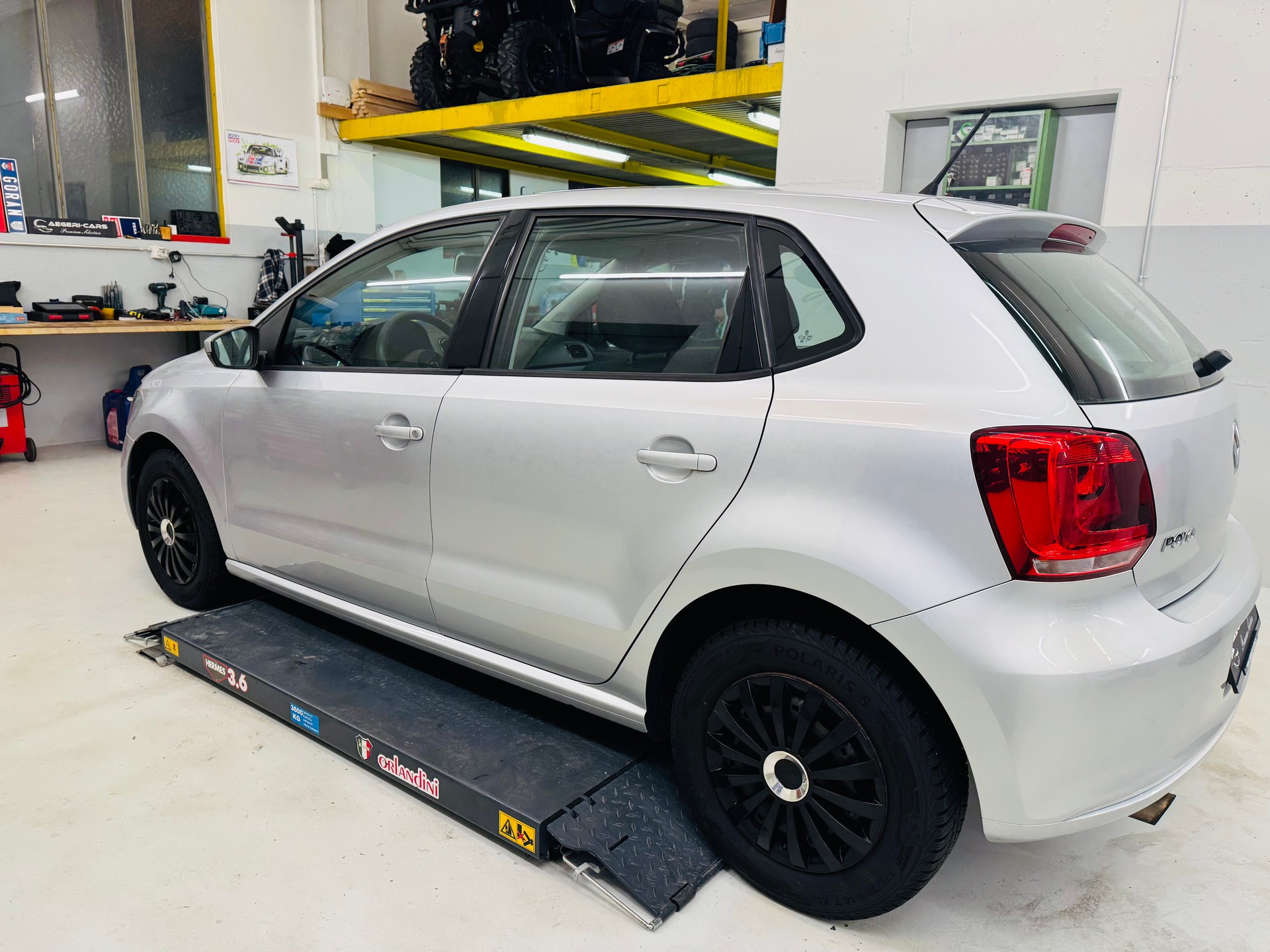 VW Polo 1.4 16V Trendline-image-8