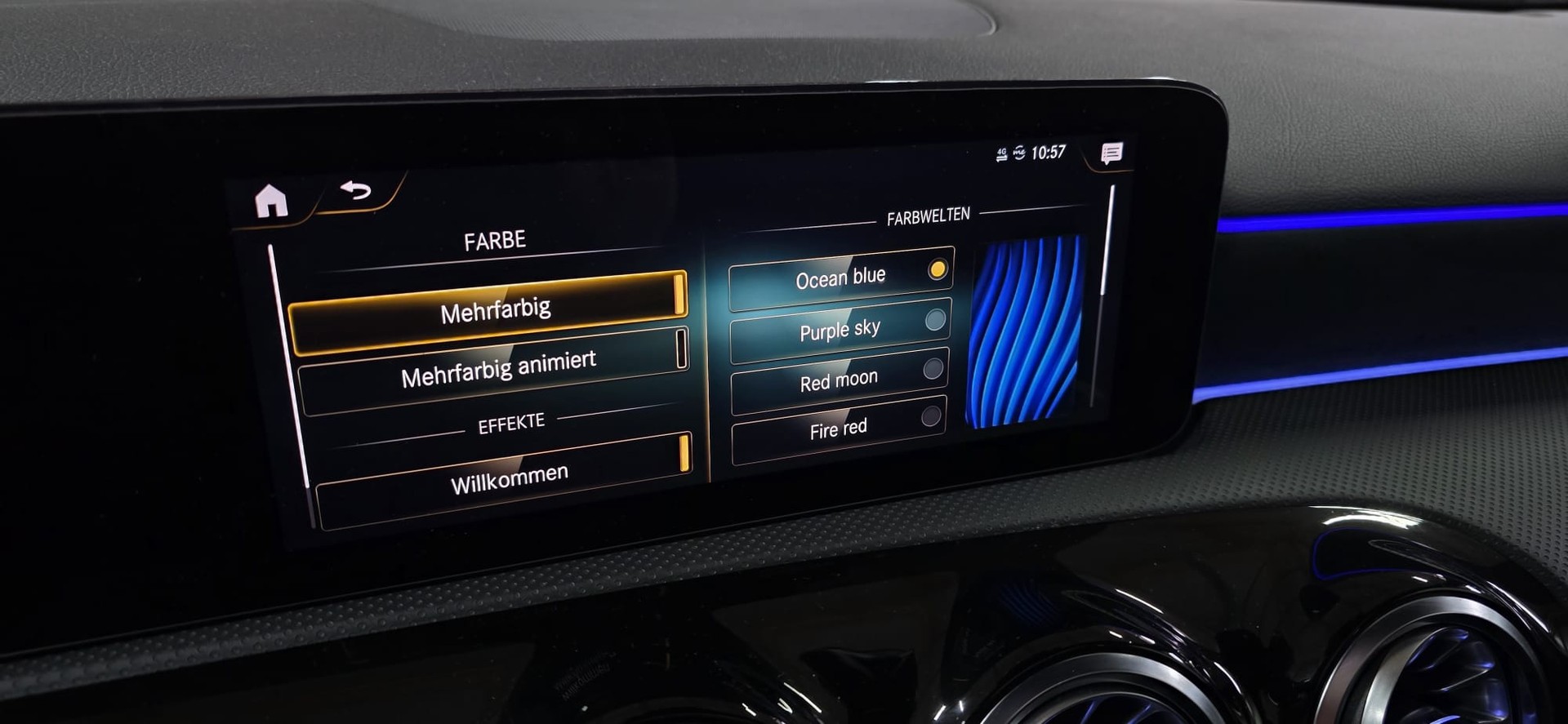 MERCEDES-BENZ A 220 d 4Matic AMG Line-image-19
