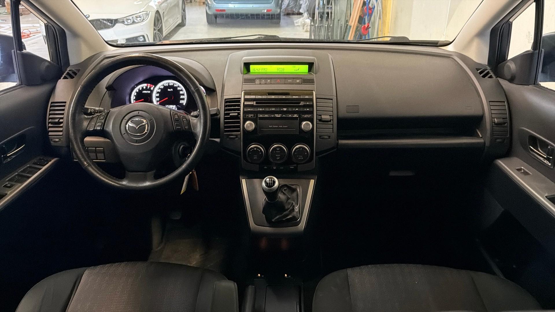 MAZDA 5 2.0 16V Exclusive(Frisch MFK)-image-8