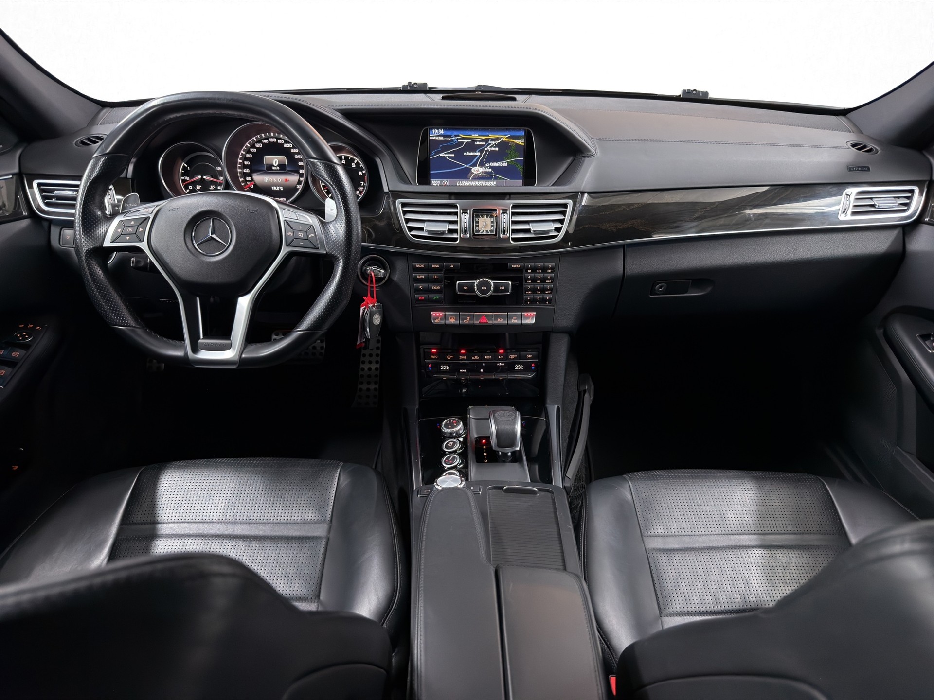 MERCEDES-BENZ E 63 AMG 4Matic Speedshift-image-8