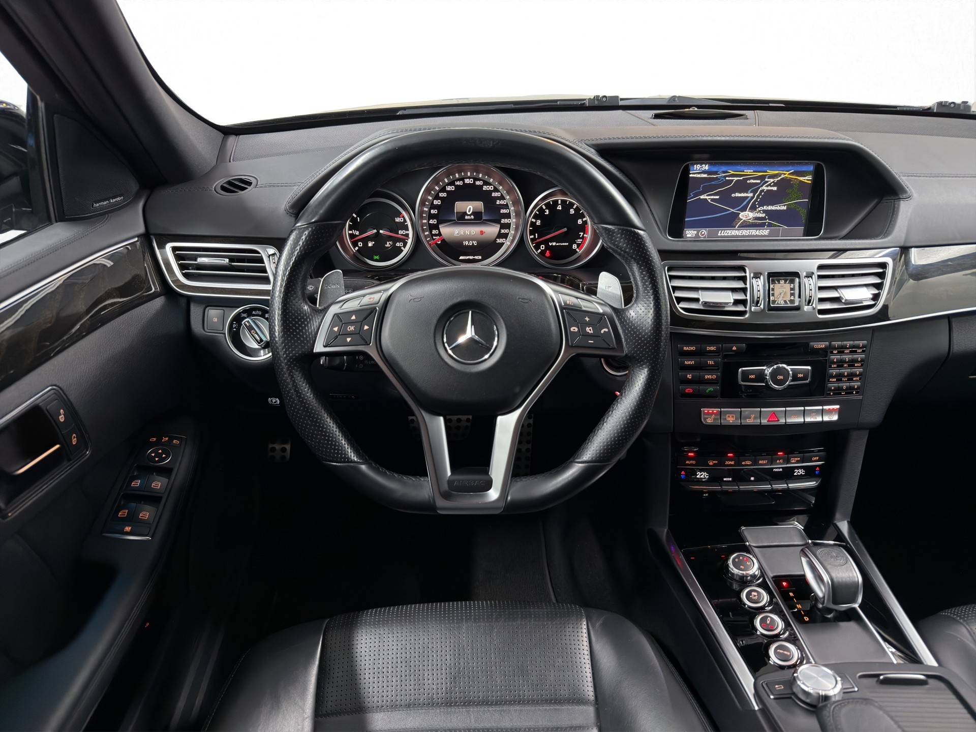 MERCEDES-BENZ E 63 AMG 4Matic Speedshift-image-9